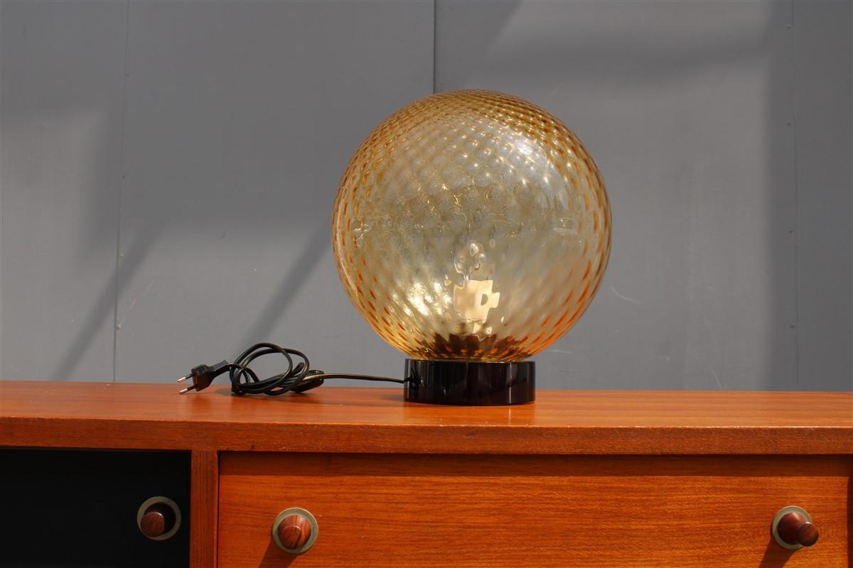 Italian Table Lamp Round Yellow Murano Glass Ball with Black Base Vintage Venini In Good Condition In Palermo, Sicily