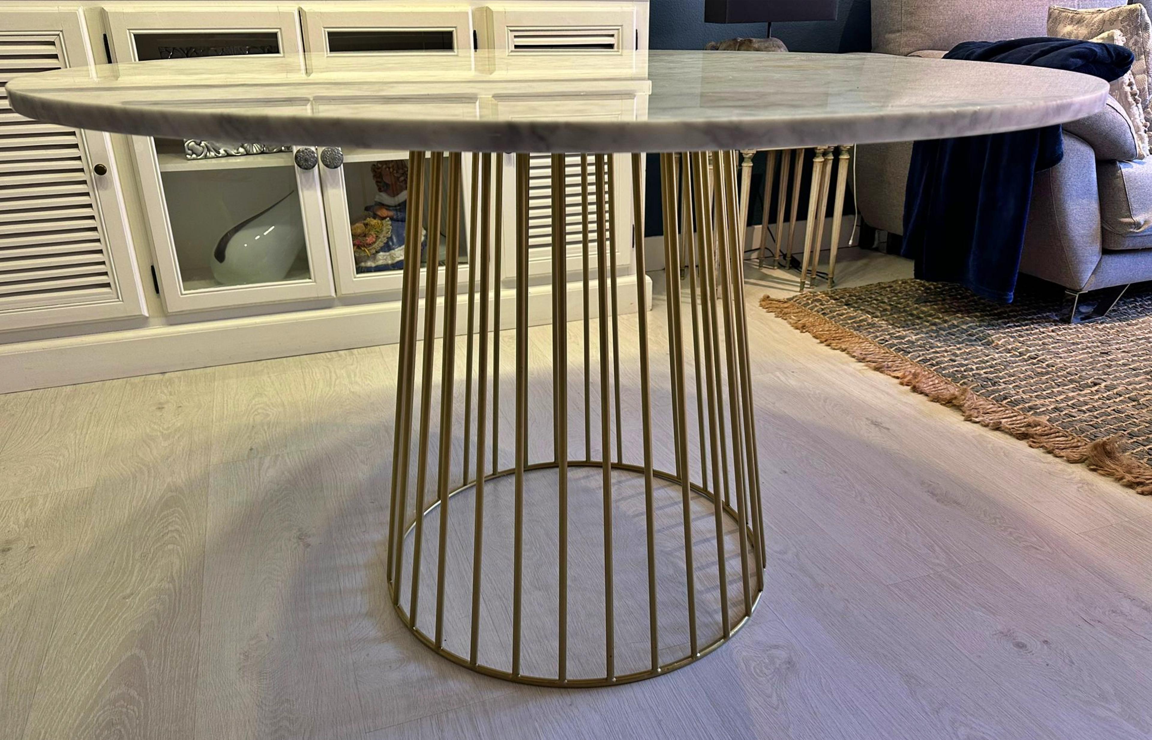 Italian Table New Design Iron and Marble 21th Century In Good Condition For Sale In Madrid, ES