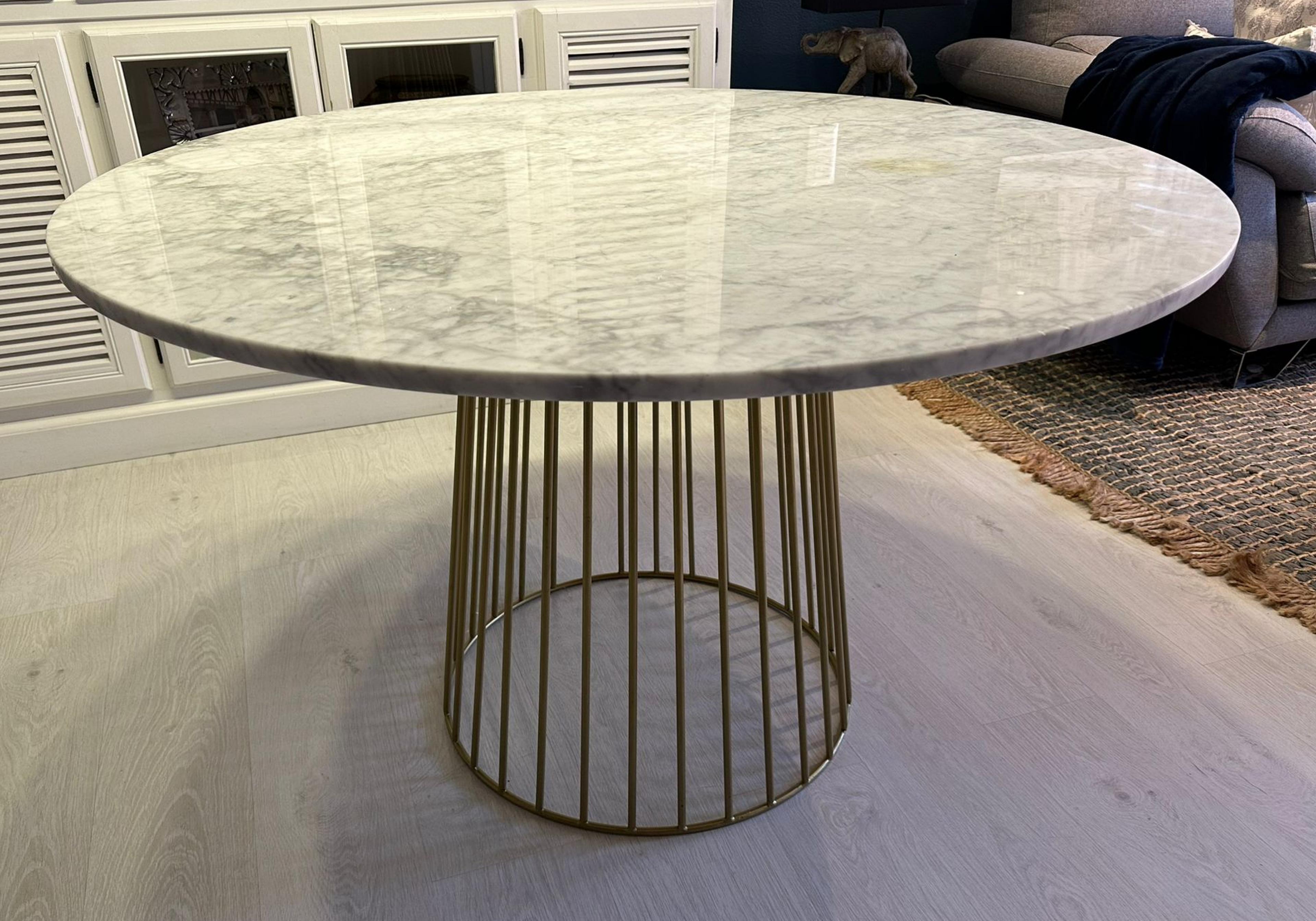 XXIe siècle et contemporain Table italienne nouveau design en fer et marbre 21ème siècle en vente
