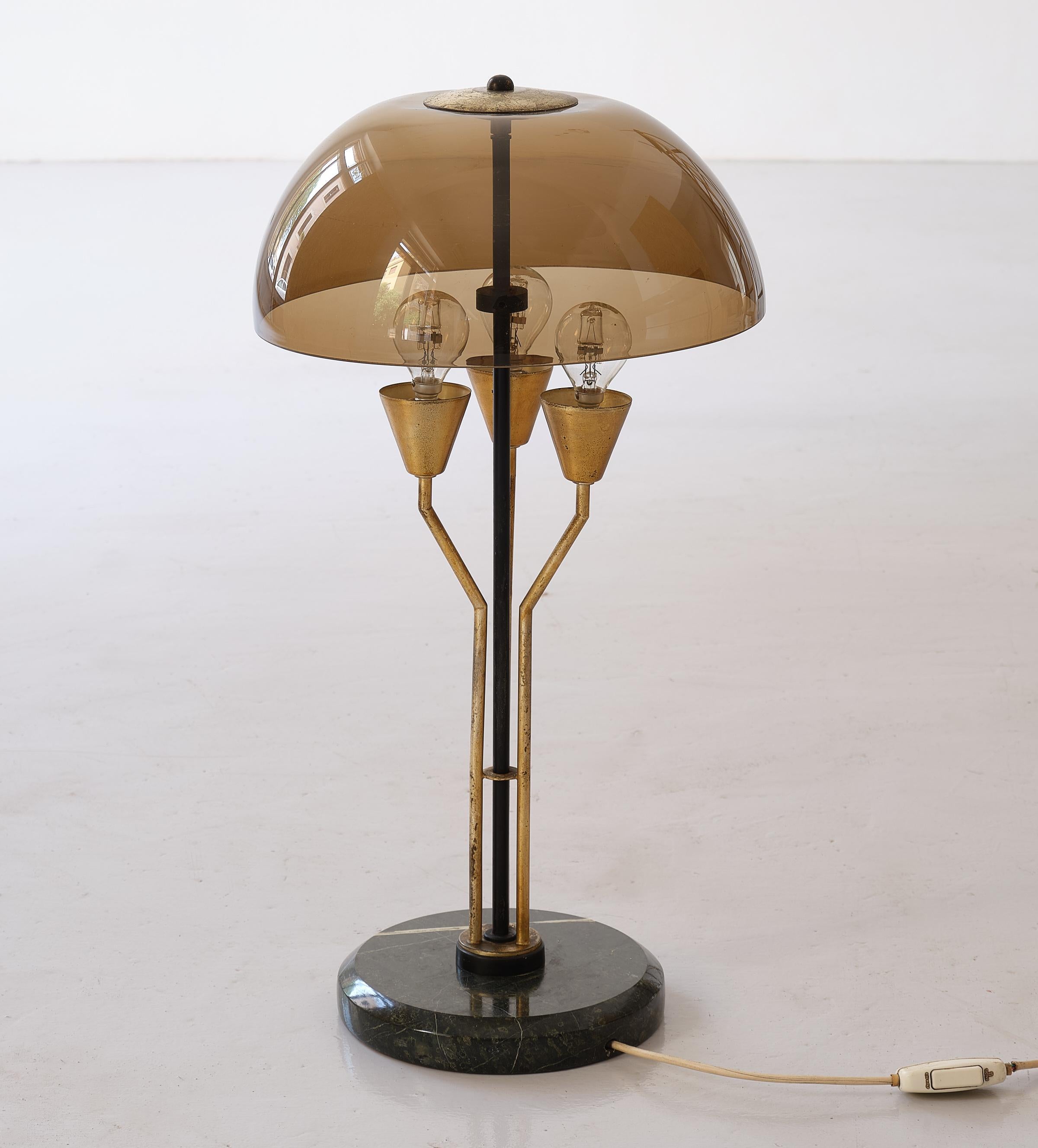 Lampe de table ou de bureau italienne , marbre , laiton et perspex , années 1960 Bon état à Rome, IT