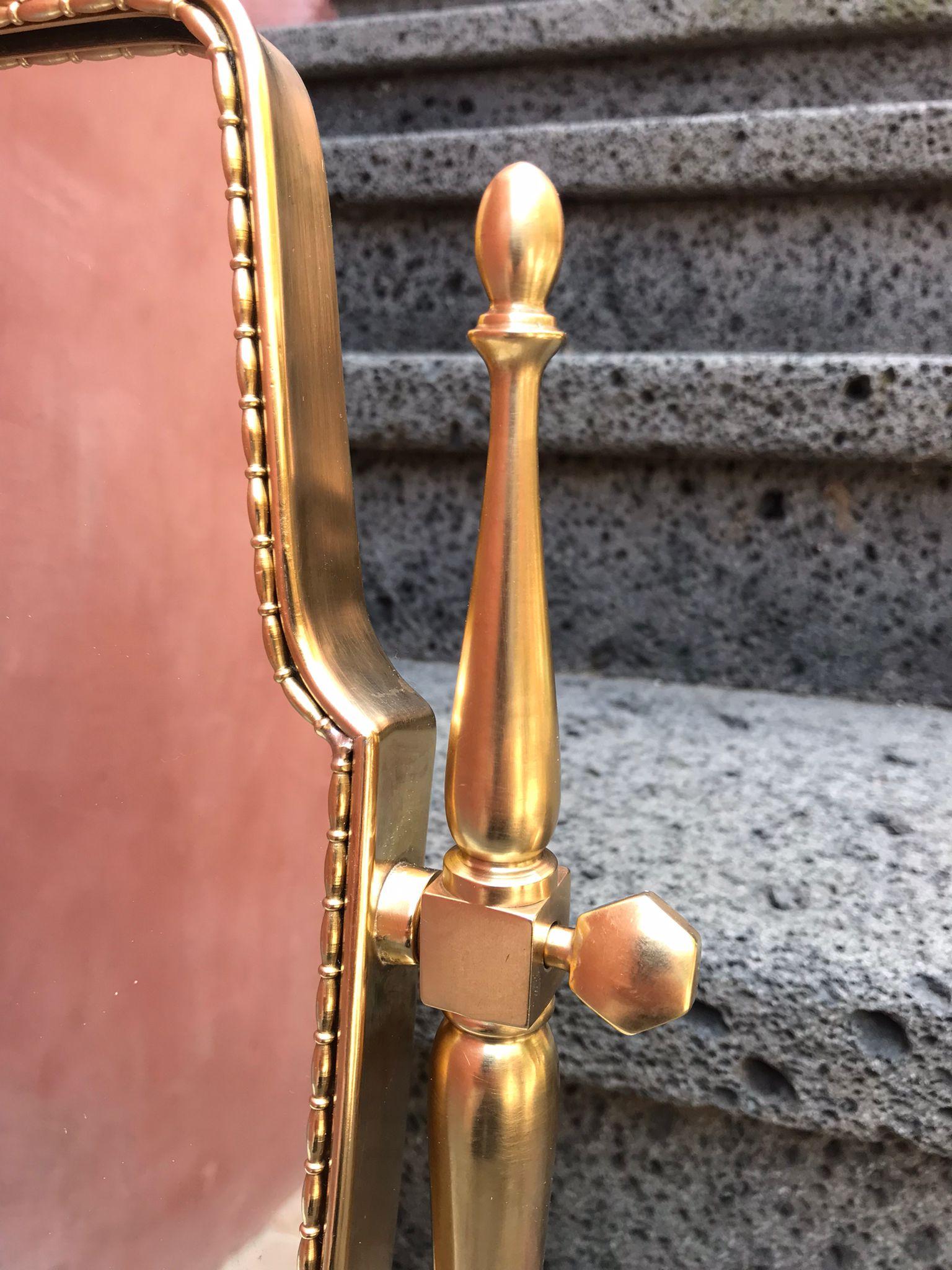 Ottone Specchio da tavolo italiano, anni '50 in vendita
