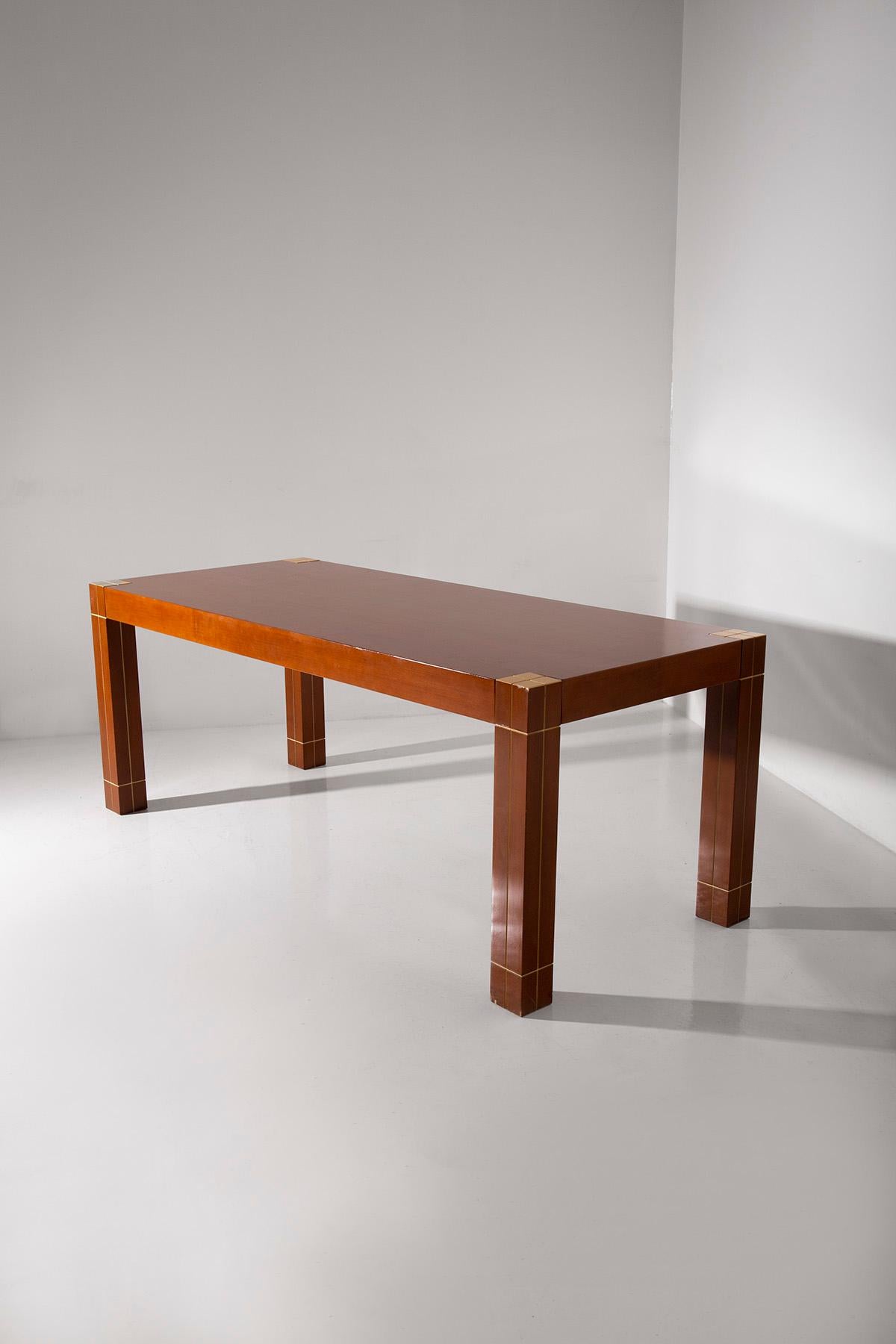 In the dazzling era of the 1980s, Italian design reached new heights, and this elegant Italian table, reminiscent of the style of the renowned Renato Polidori, emerged as a masterpiece of that period. It's a piece that not only captures the essence