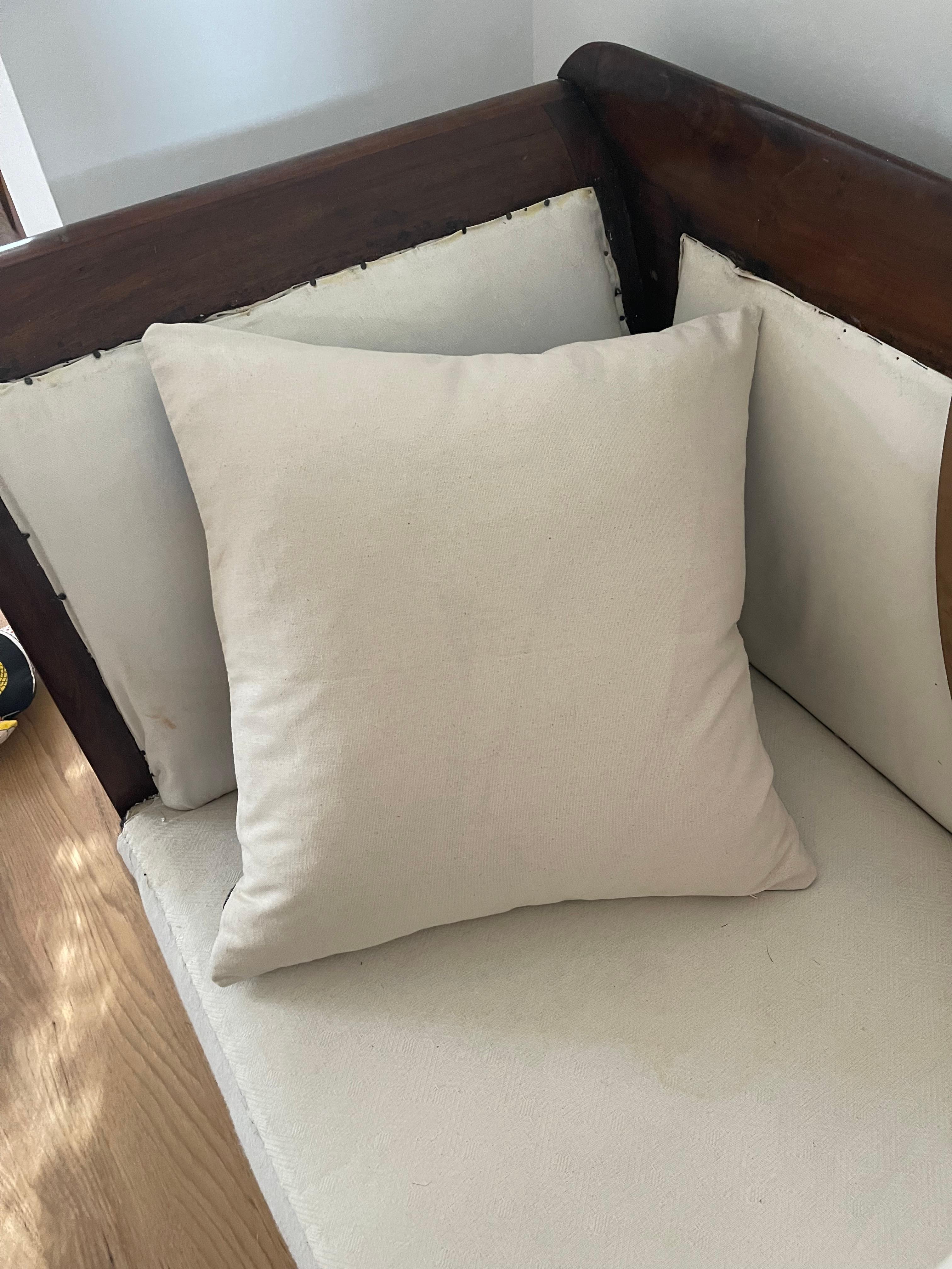Lin Coussin de tapisserie italienne ancienne tour en plumes de duvet en vente