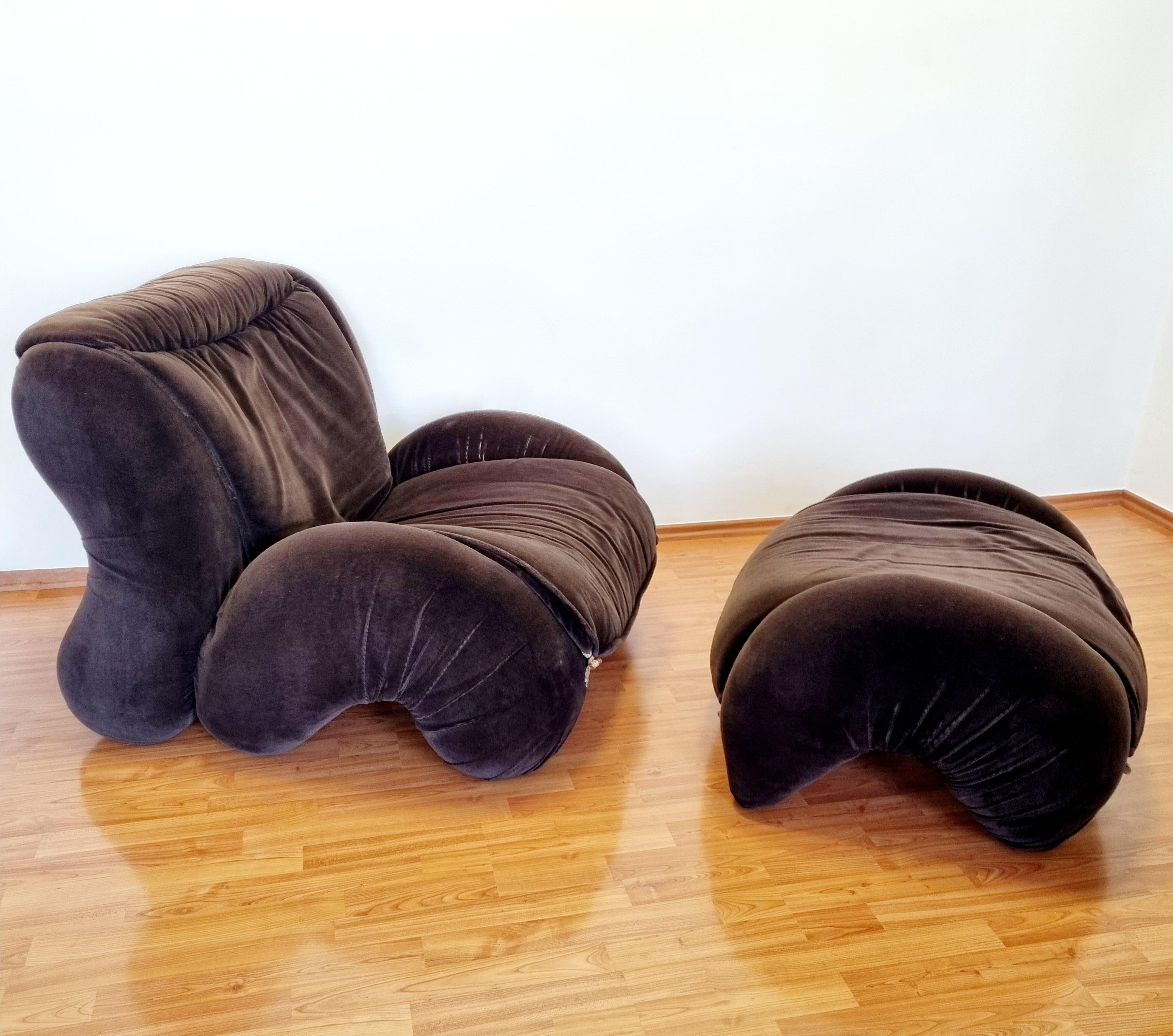 Italian Tartana Loung Chair with Ottoman Designed by Luigi Radaelli, Italy 70s In Good Condition For Sale In Lucija, SI