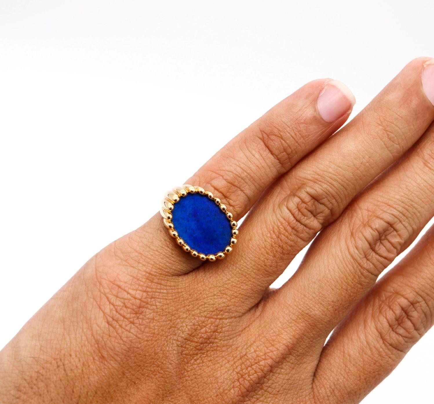 Women's or Men's Italian Tartelette Signet Fluted Ring 18Kt Gold 7.74 Cts in Blue Lapis Lazuli