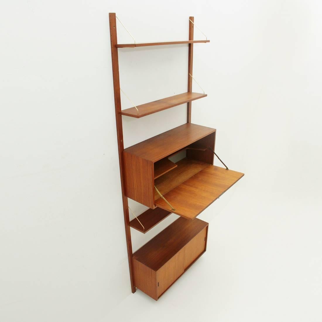 Italian Teak and Brass Wall Unit, 1950s In Good Condition In Savona, IT