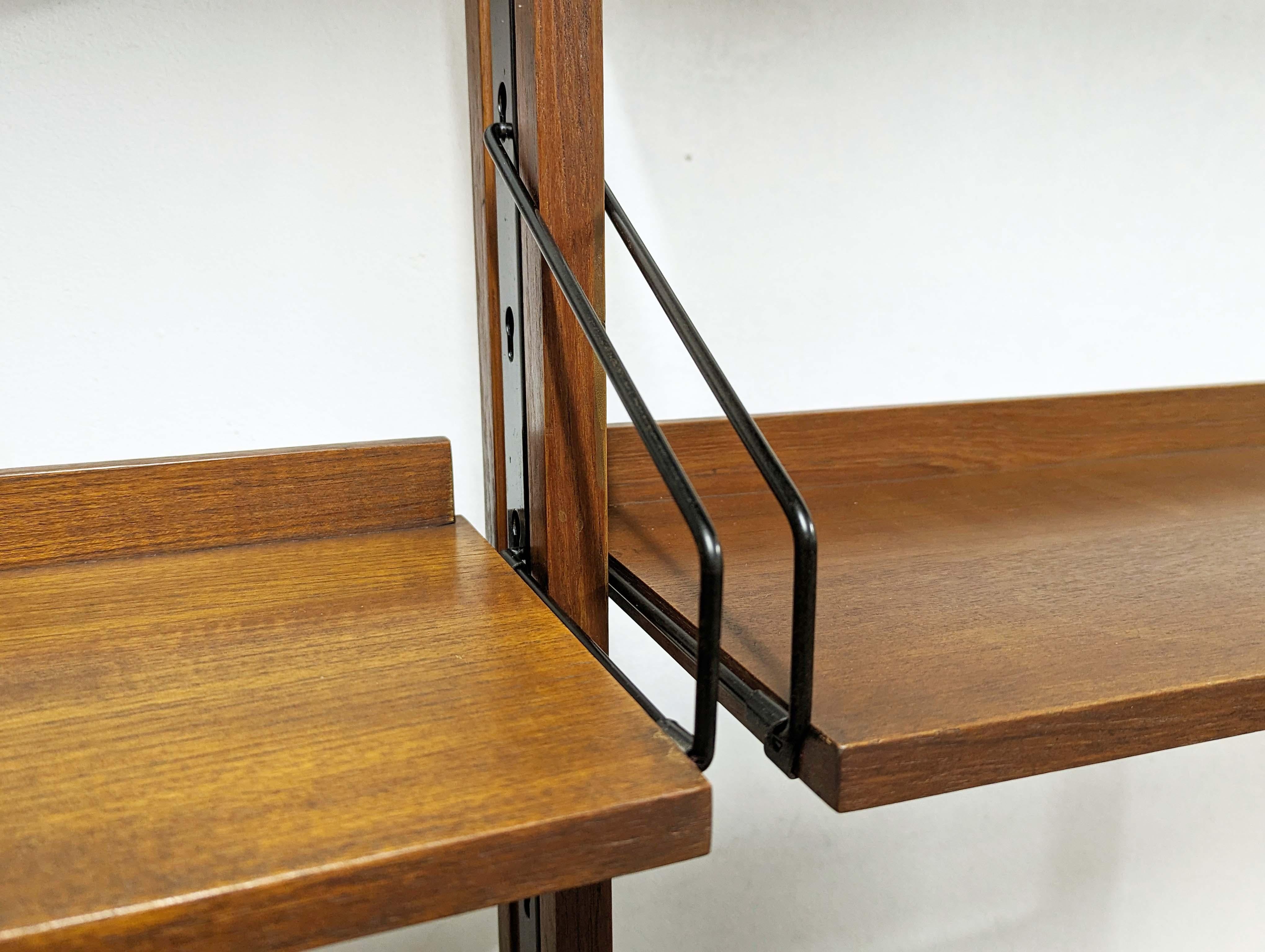 Italienisches Teakholz, schwarzes Metall und Messing Midcentury Bücherregale Raumtrenner im Angebot 9