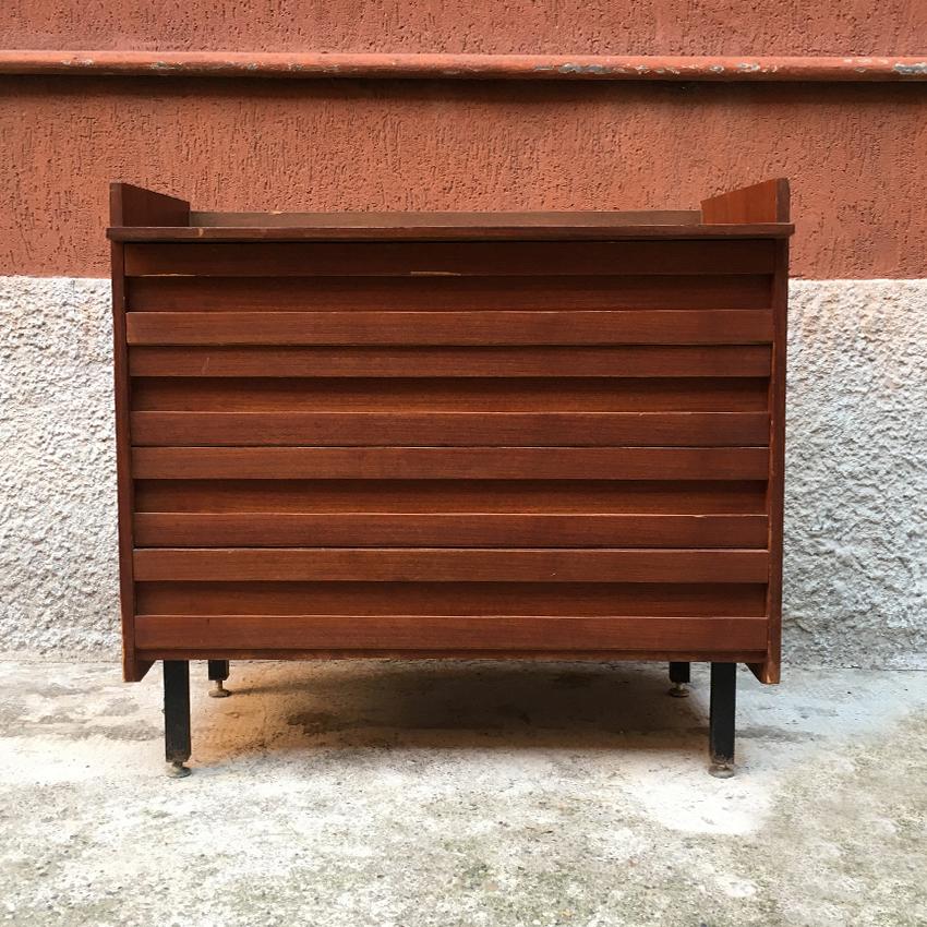 Italian Teak, Metal and Brass Chest of Drawers, 1960s In Good Condition In MIlano, IT