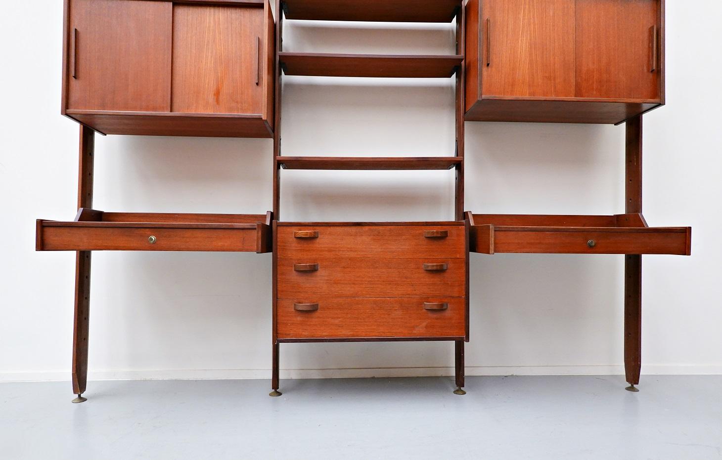 Mid-Century Modern Italian Wall Unit, Teak, 1960s 3