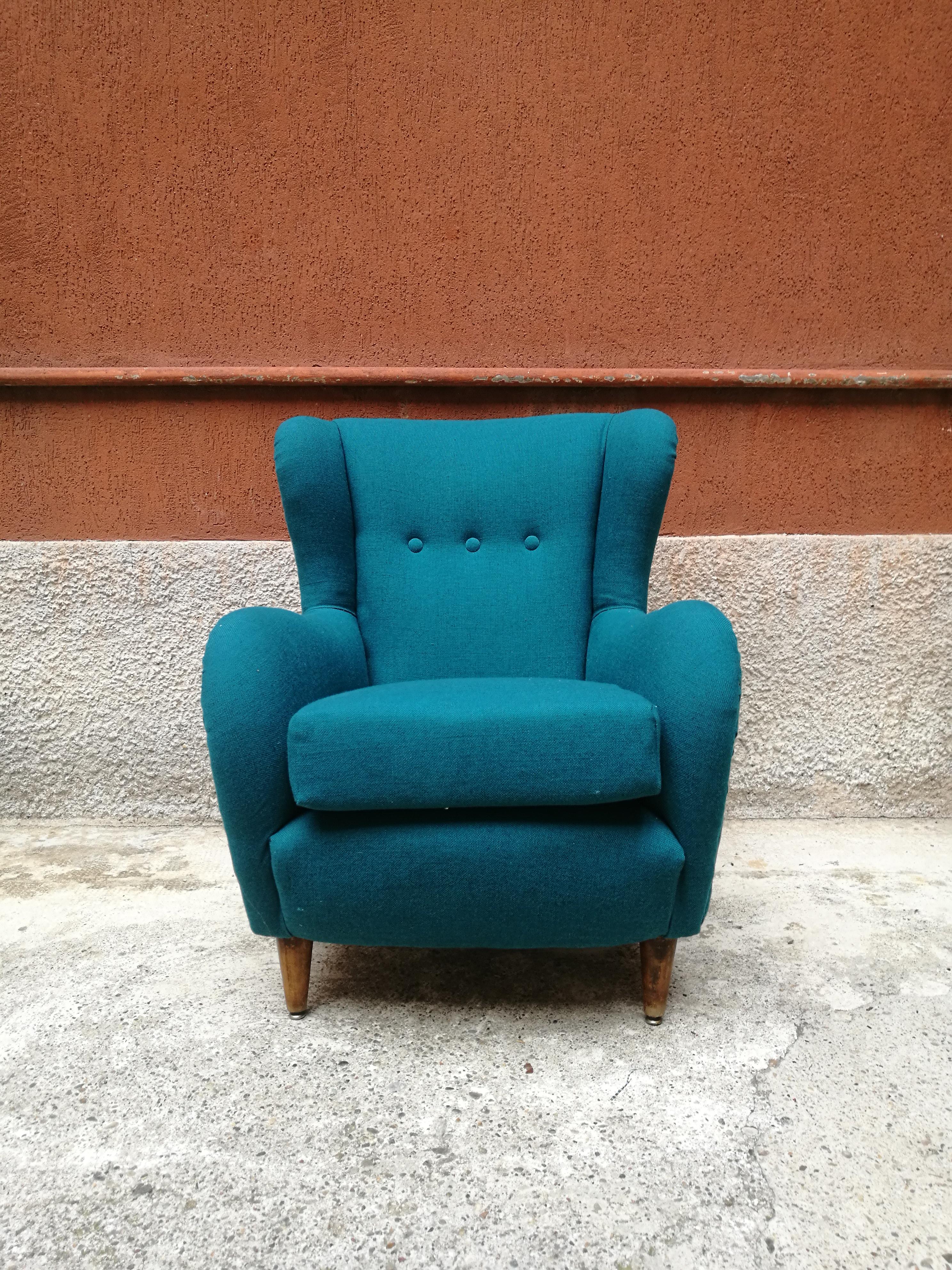 Italian teal-colored cotton and beech armchair, 1960s
Armchair with armset, beech legs and new teal-colored cotton fabric
Perfect conditions.