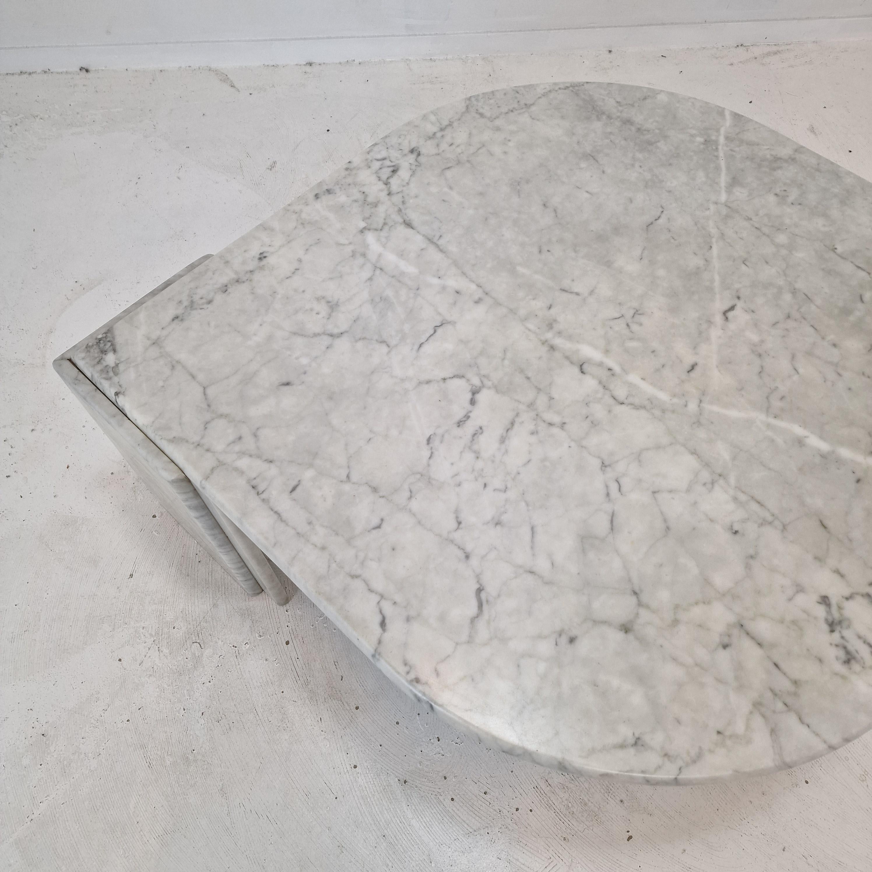 Table basse italienne en marbre en forme de goutte d'eau, années 1980 en vente 3