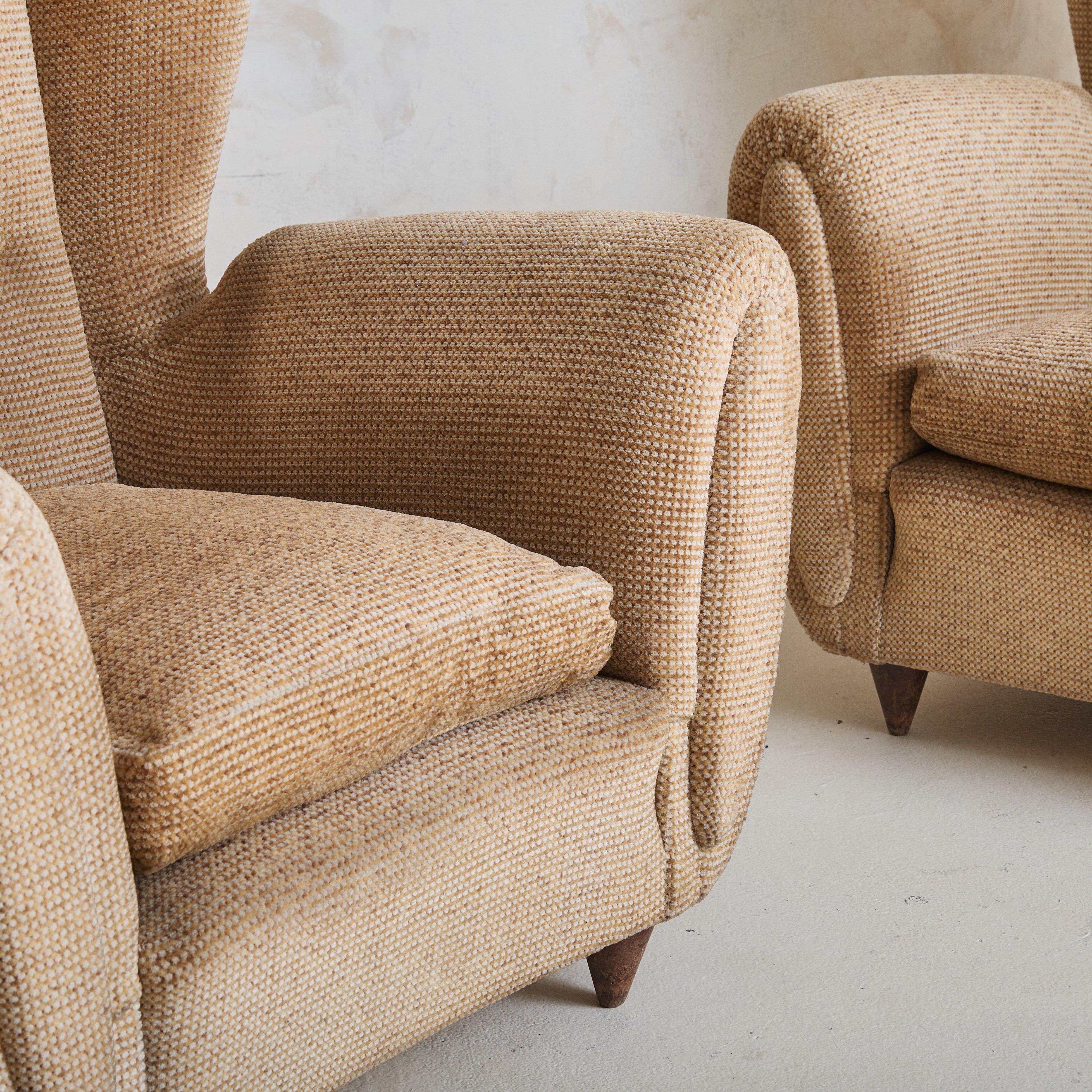 Italian Teddy Wingback Armchair, 1960s For Sale 3