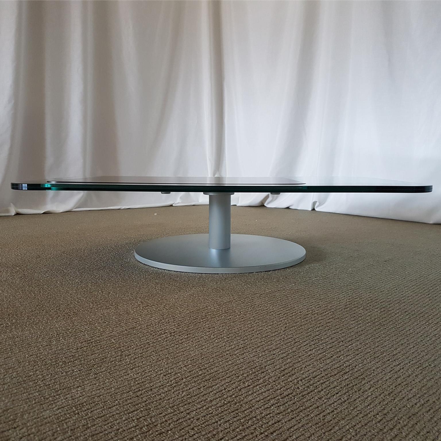 Italian Tempered Crystal Centre Table with Wood Insert, 21st Century For Sale 2