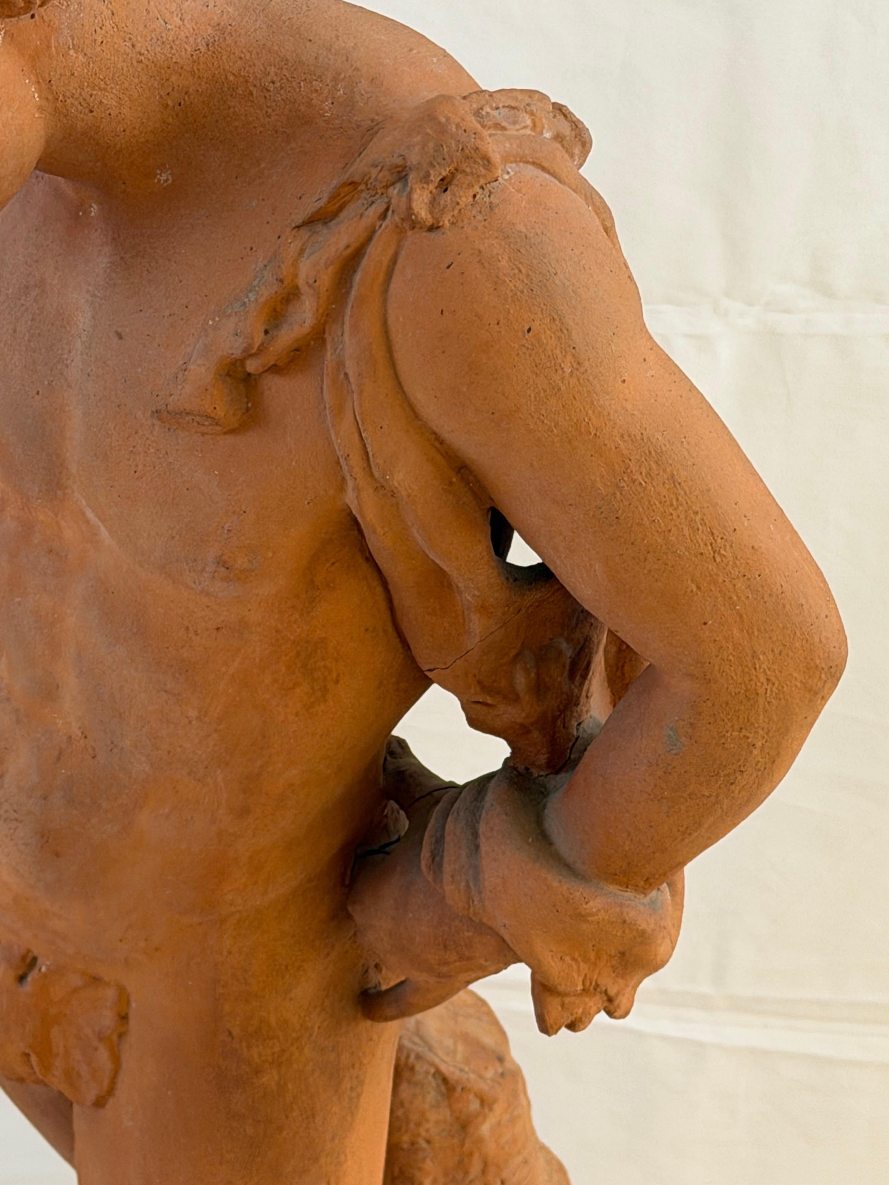 Figura maschile classica in terracotta italiana, 1900 circa in vendita 3