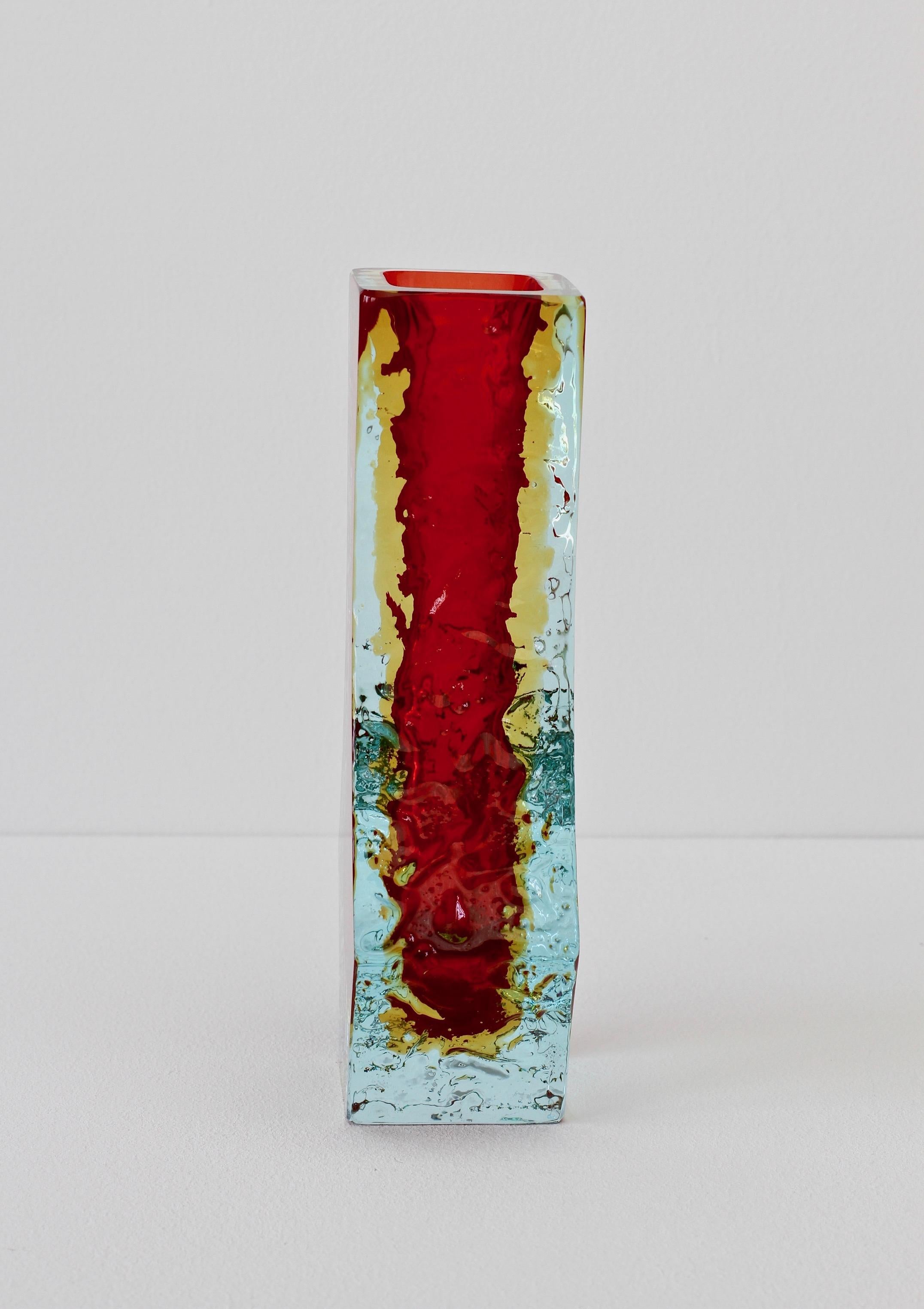 20th Century Italian Textured Faceted Murano 'Sommerso' Glass Vase Attributed to Mandruzzato