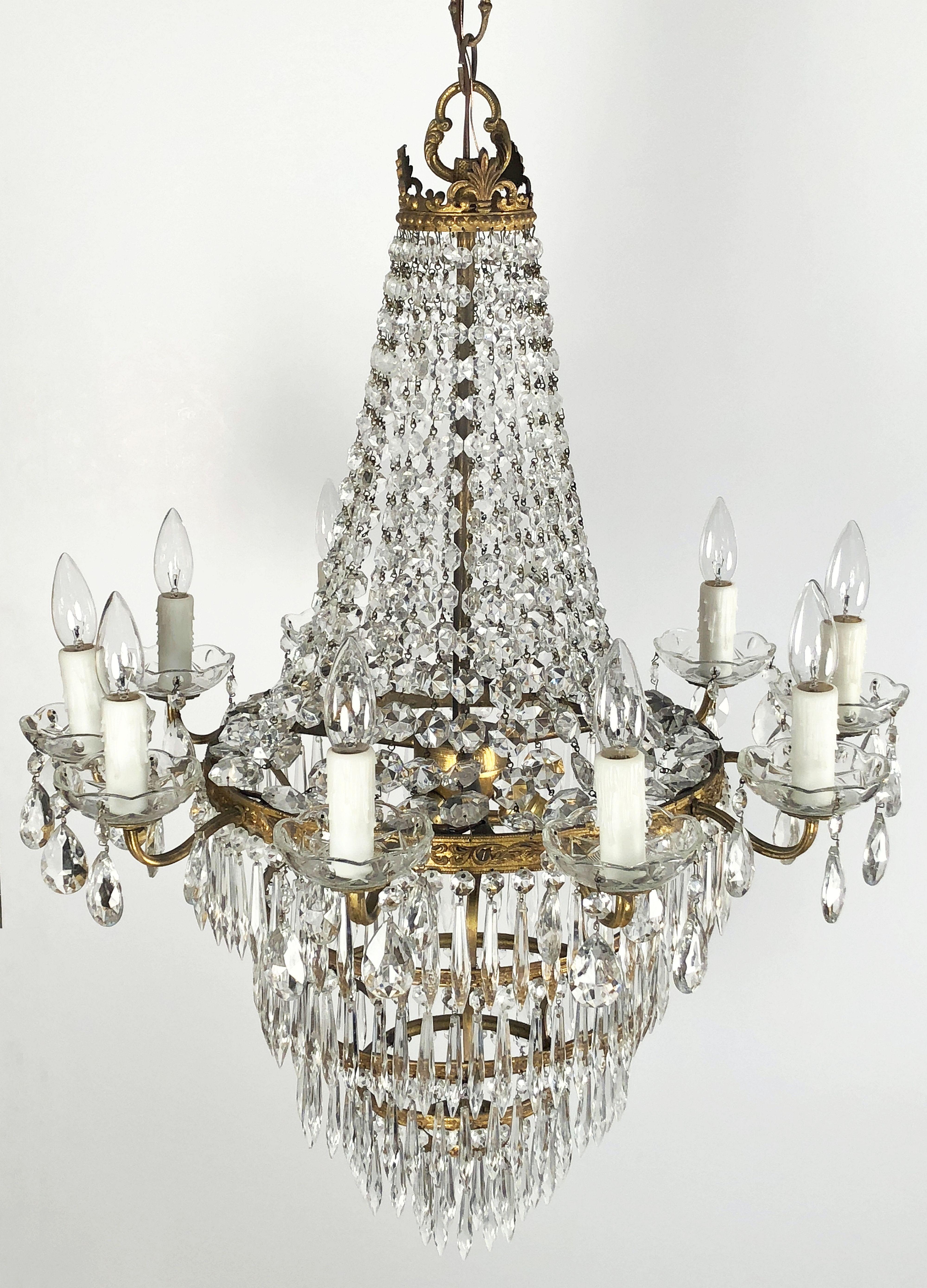 Lustre italien à dix-huit lumières en cristal en forme de goutte, style Empire en vente 1