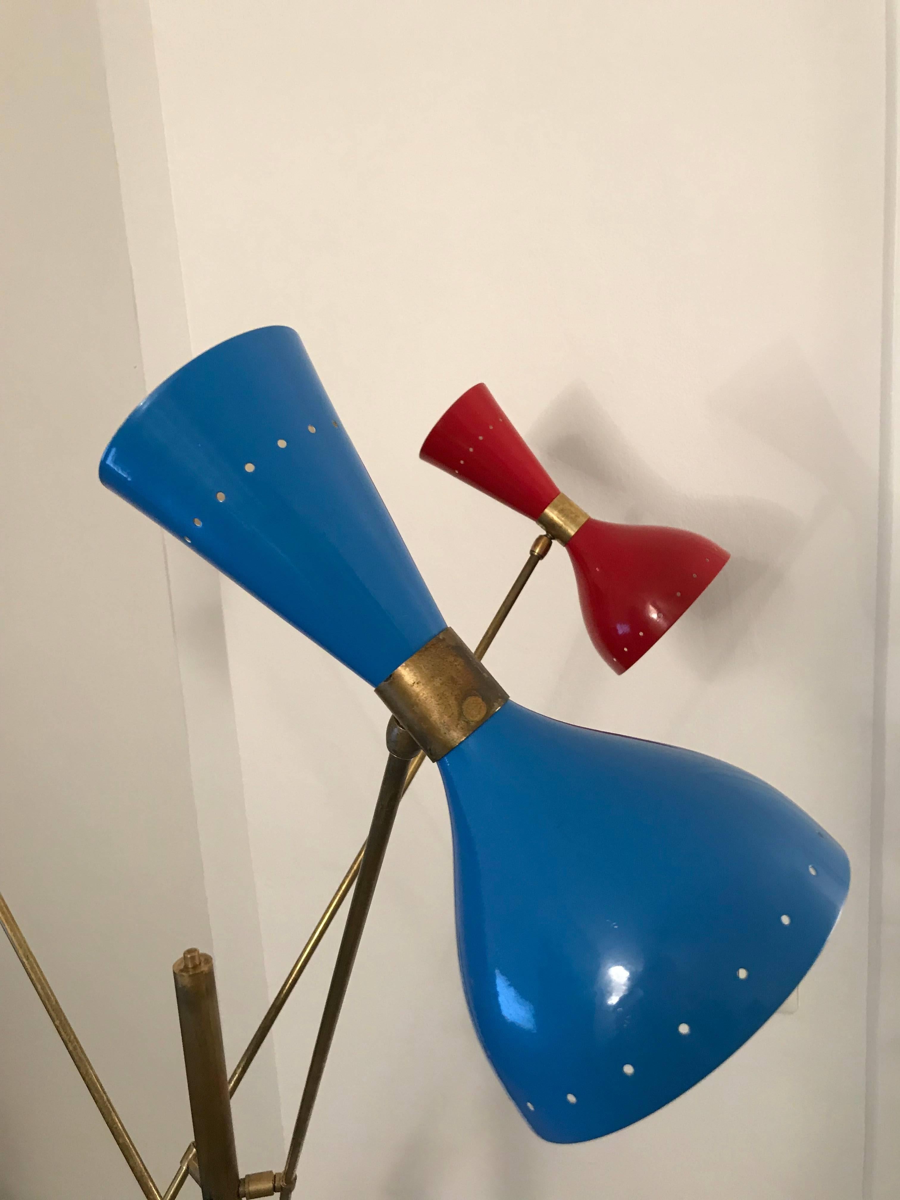 Italian Three-Arm Floor Lamp with brass arms and marble base In New Condition In Jersey City, NJ