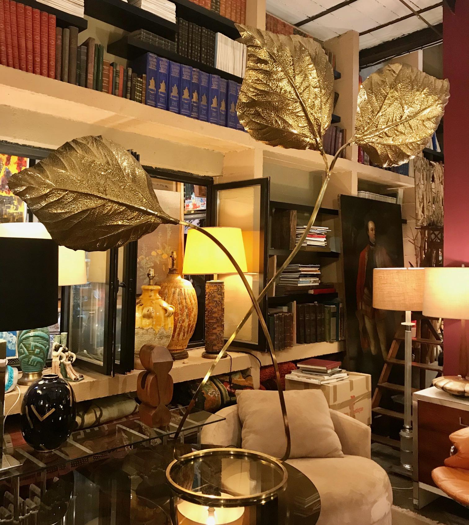 Tommaso Barbi
Beautiful three-leaf floor lamp in brass
