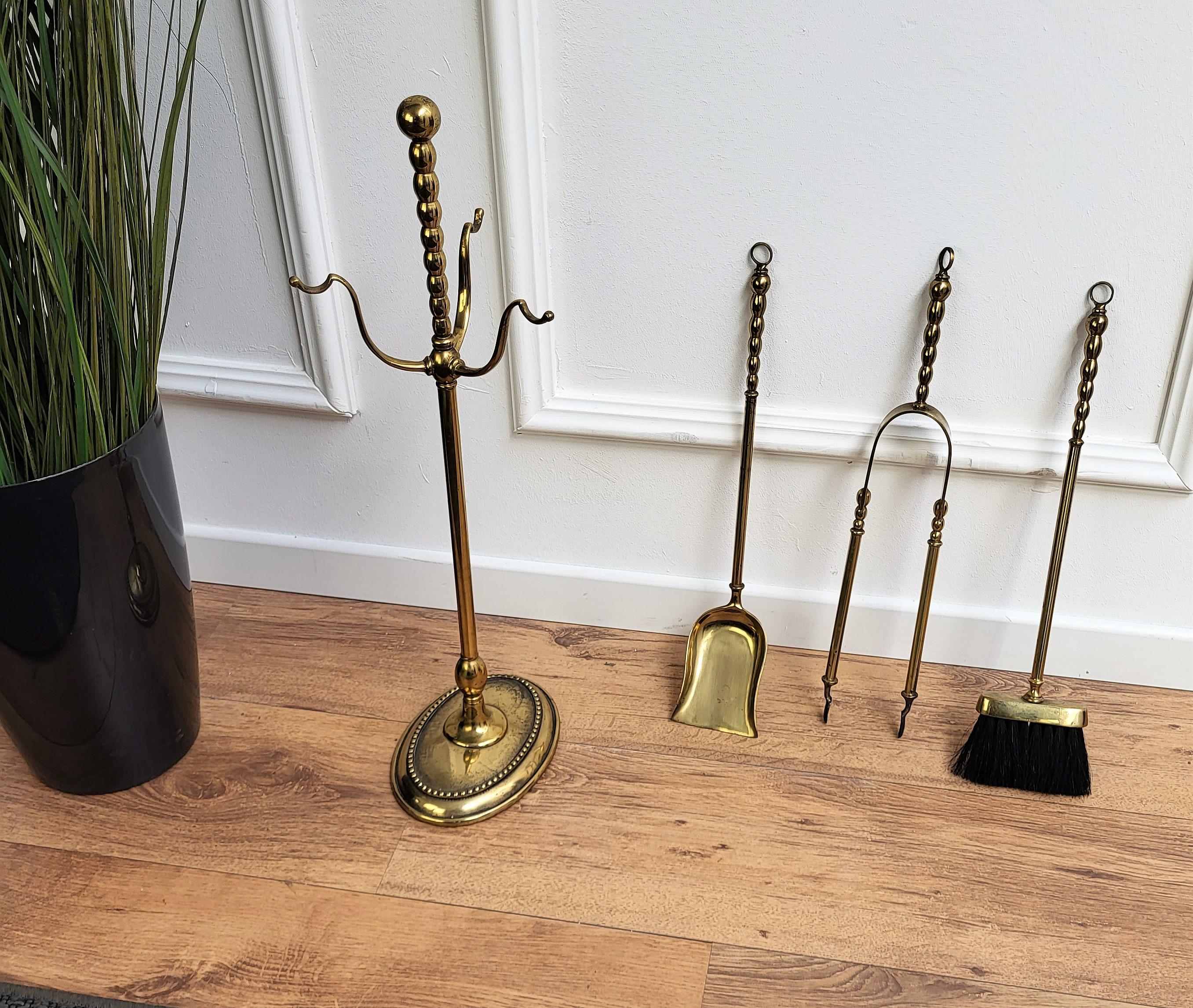 Italian Three-Pieces Brass Vintage Fireplace Fire Tool Set with Stand 2