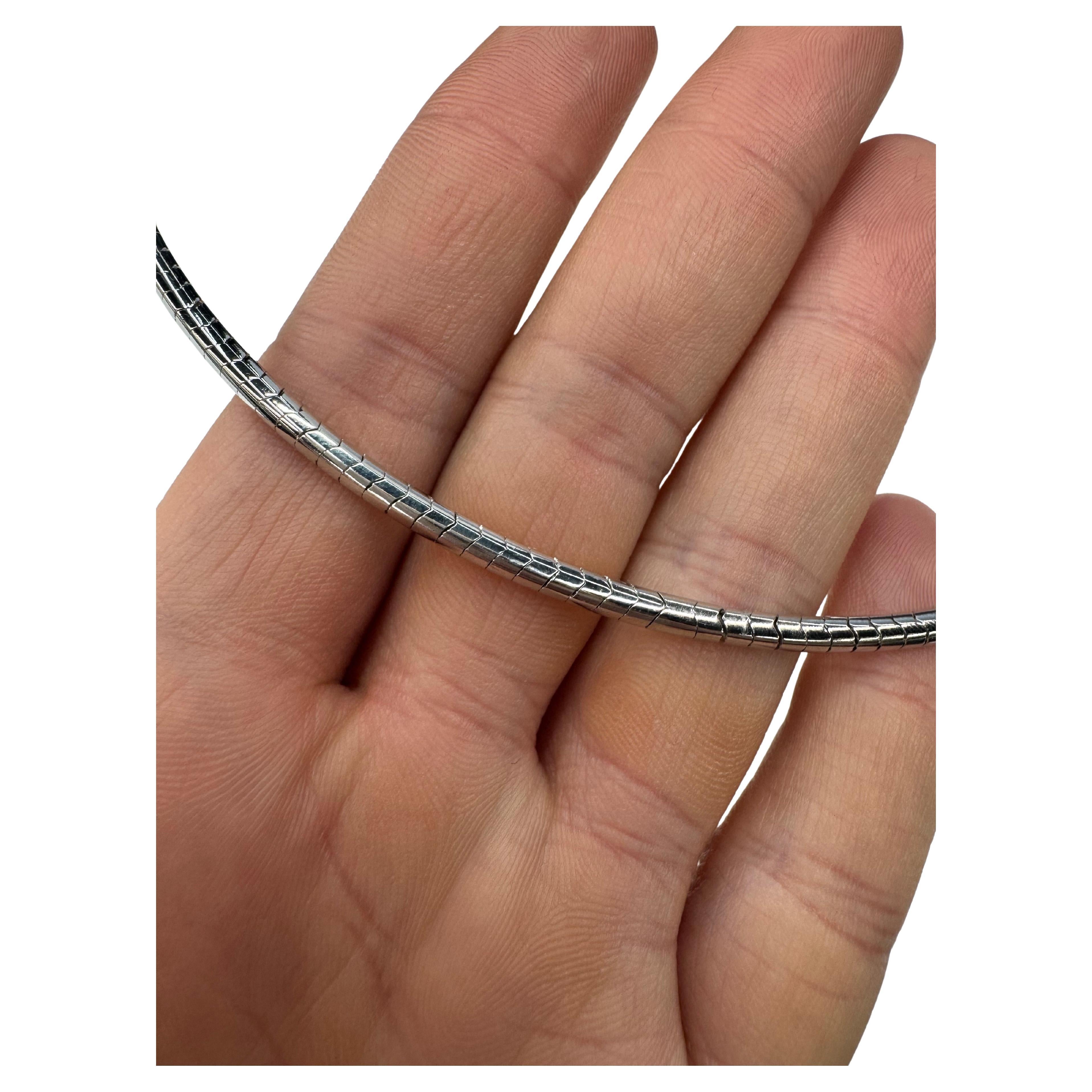 Italian Three Row Split Drop Necklace 9.68 Carats F-G VS2 18 Karat White Gold For Sale 2