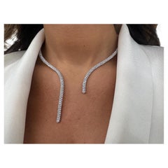 Collana italiana a tre file con goccia spaccata 9,68 carati F-G VS2 Oro bianco 18 carati