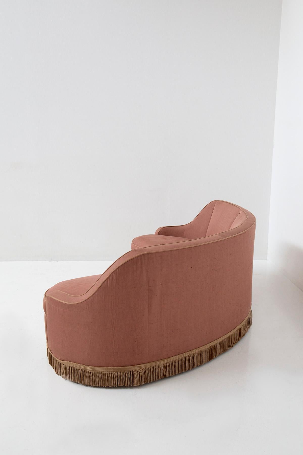 Italian three-seater sofa in pink fabric attributed to Gio Ponti 5