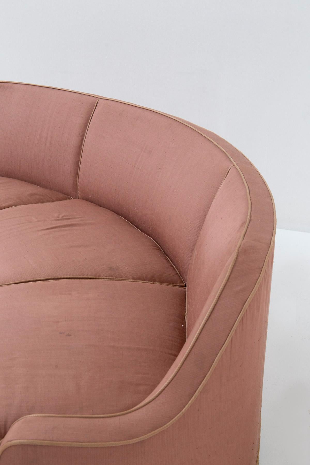 Italian three-seater sofa in pink fabric attributed to Gio Ponti 6
