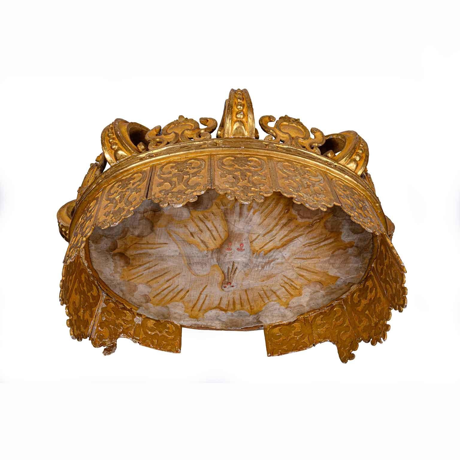 Italian Throne Corona Early 18th Century Louis XIV Gilt Wood Crown Bed Canape 1