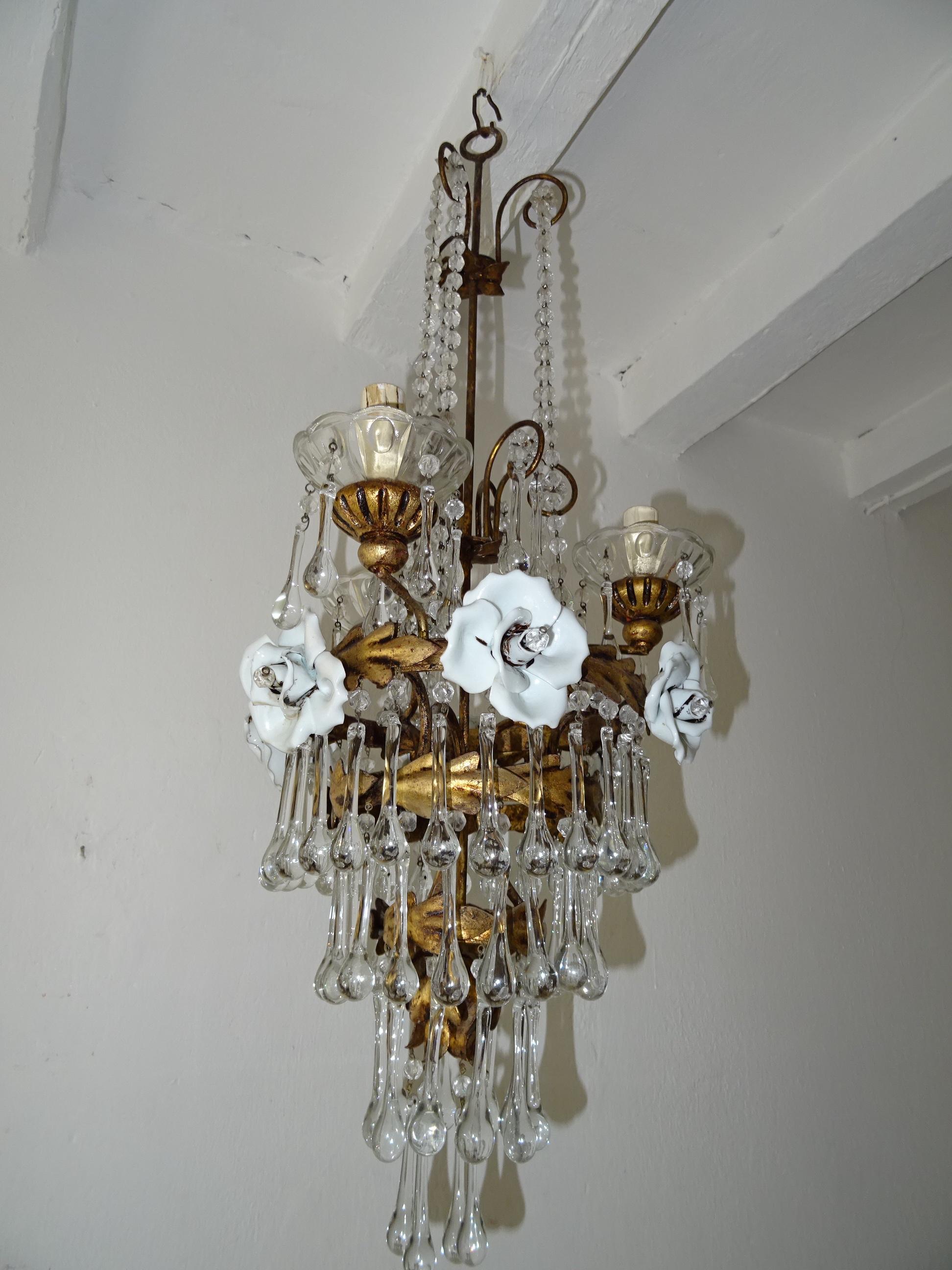 Italian Tiered Tole White Roses Murano Drops Chandelier, circa 1930 For Sale 4