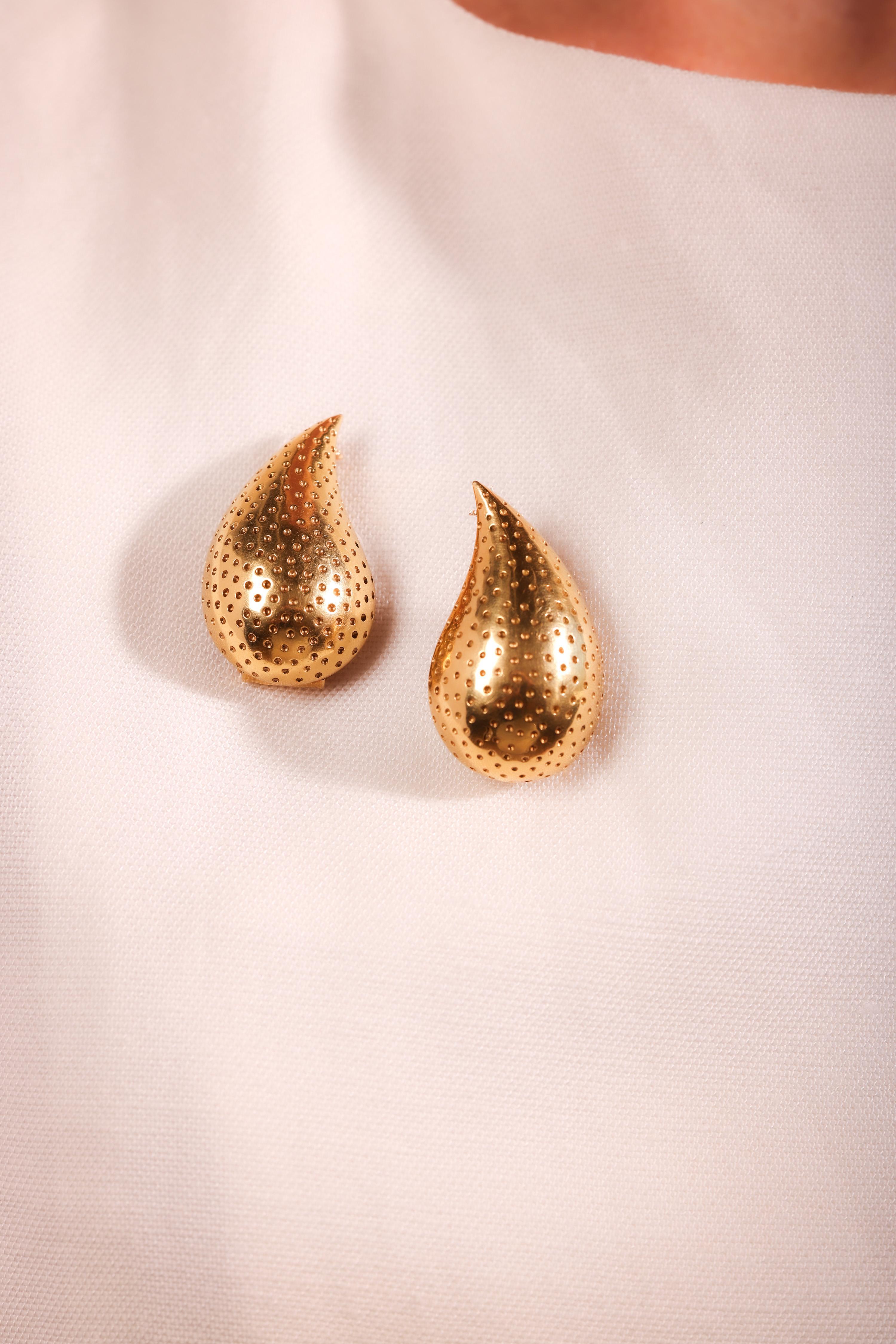 Women's or Men's Italian Tiffany & Co 18K Yellow Gold Teardrop Brooches For Sale