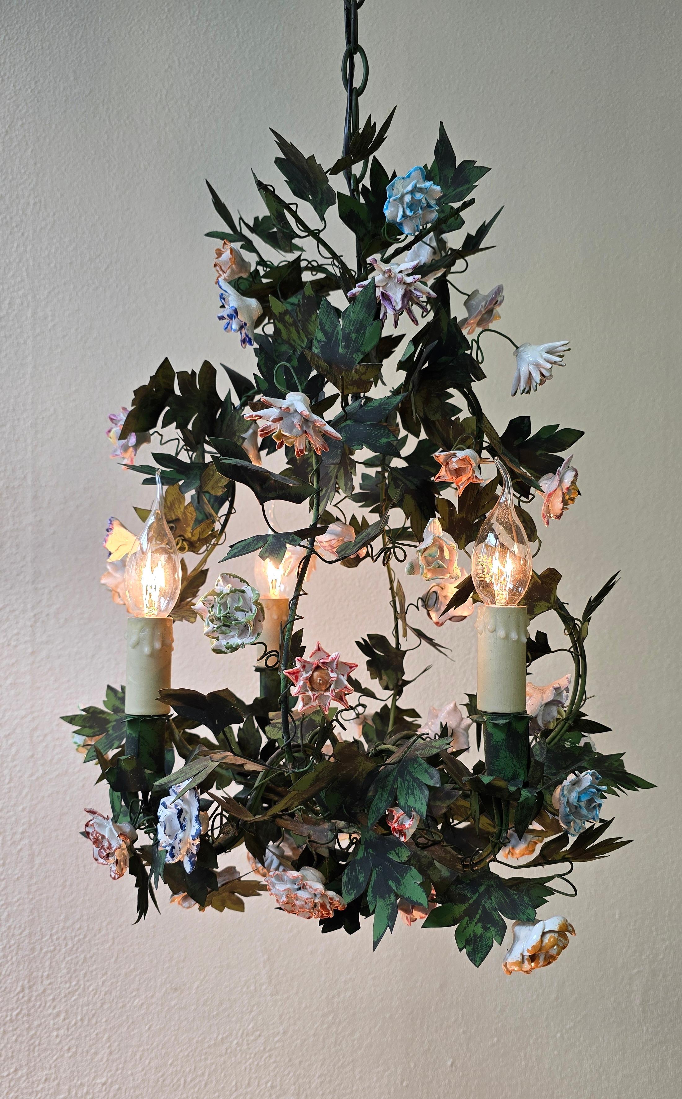 Italian Tole and Porcelain Flower Chandelier, Capodimonte Style For Sale 2