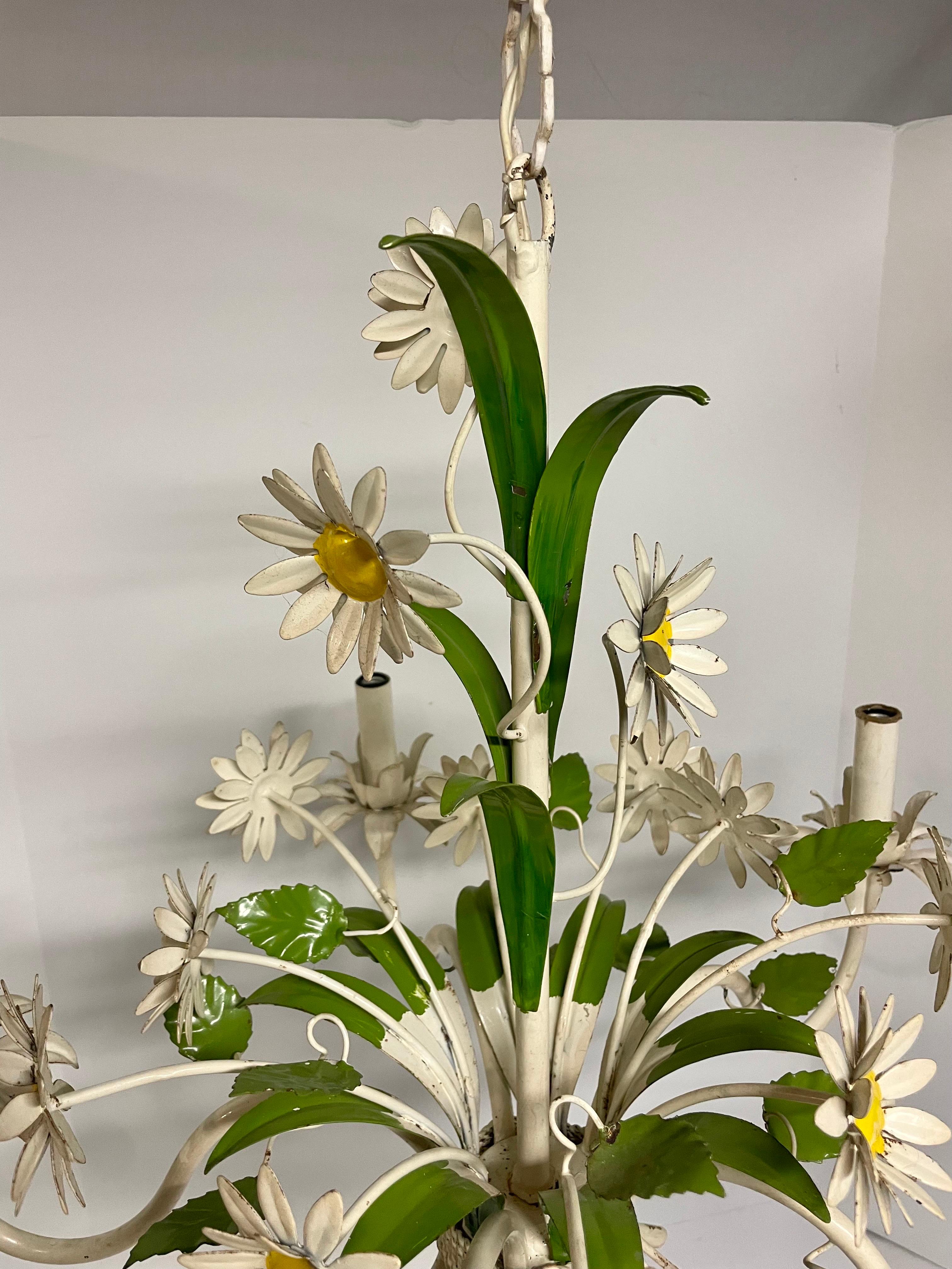 Italian Tole Floral Daisy Chandelier In Good Condition In New York, NY