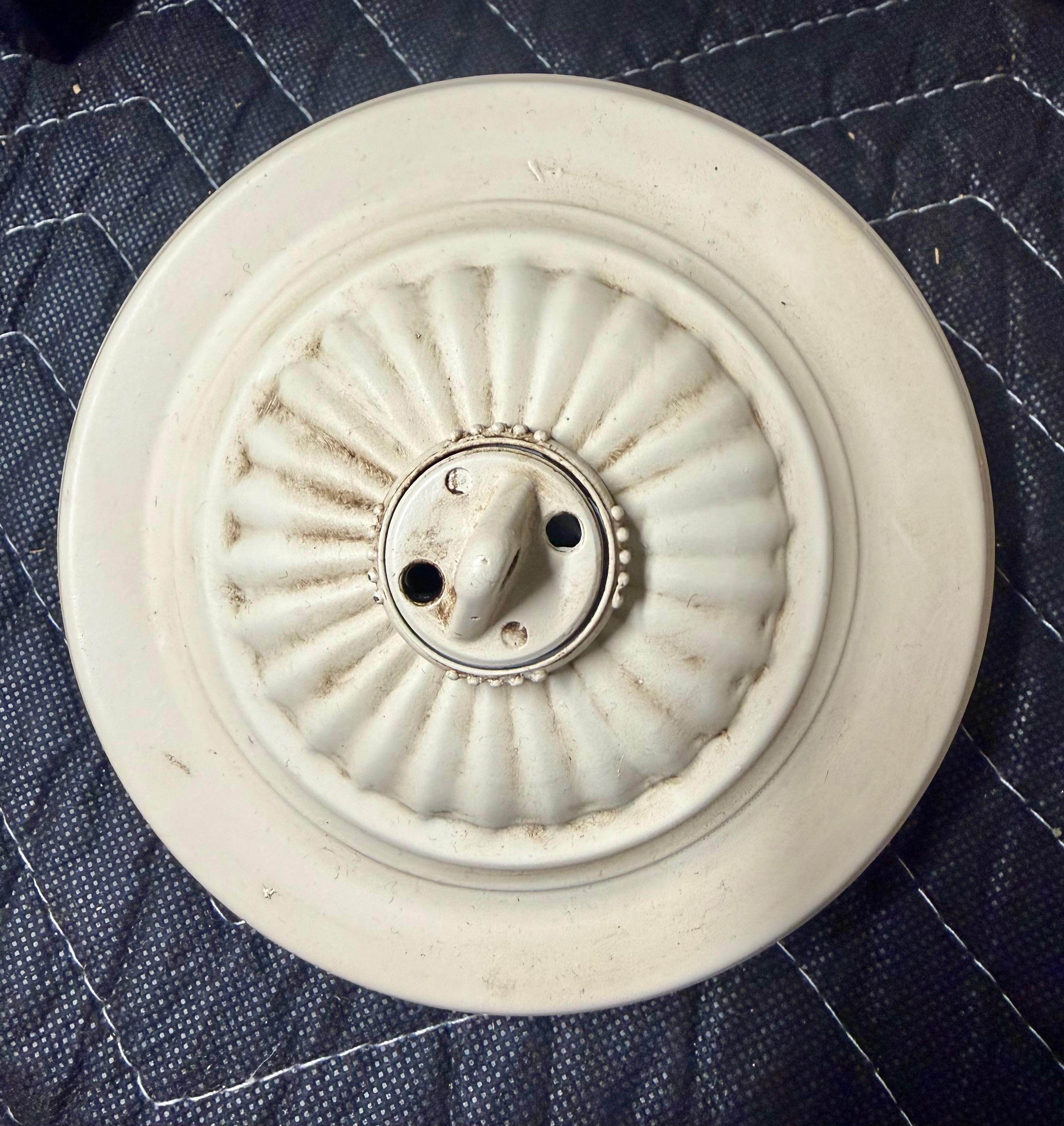 Lampadario italiano in talpa floreale con gigli in vendita 9