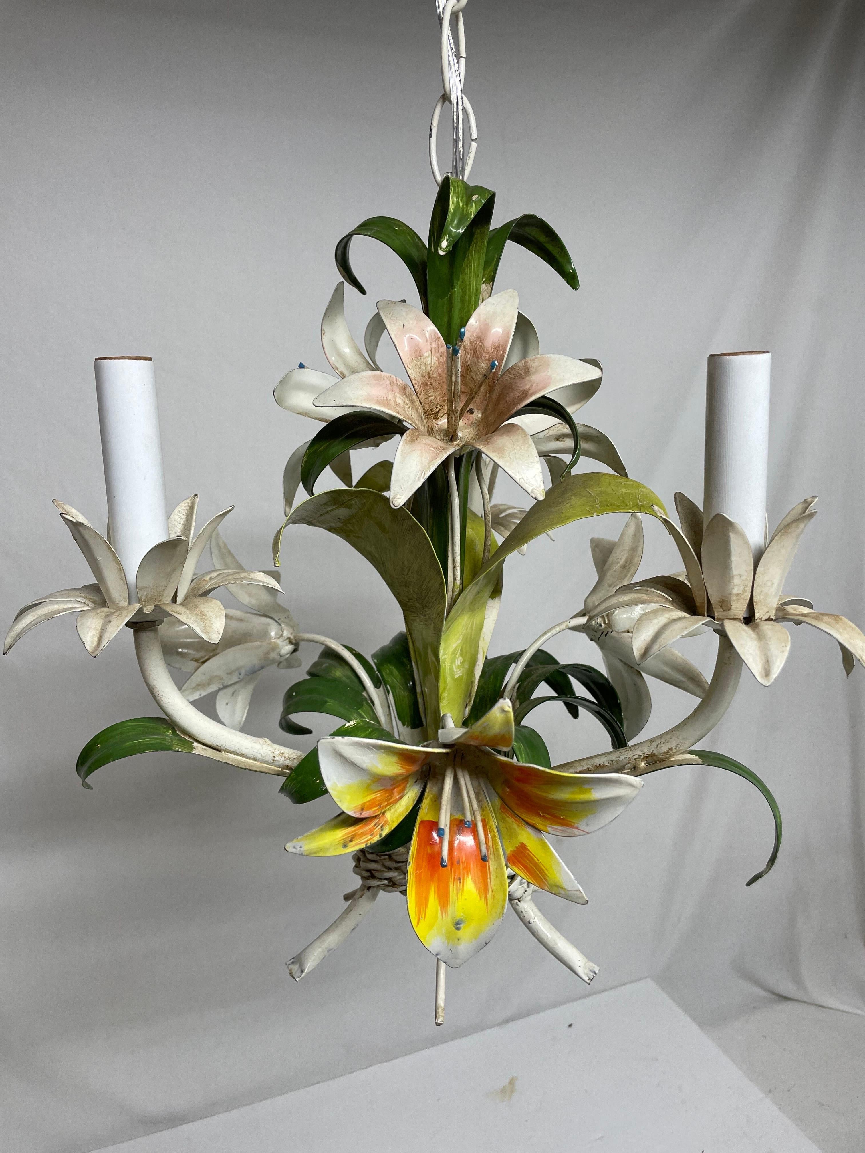 Italian Tole Floral Tole Chandelier with Lilies In Good Condition In New York, NY