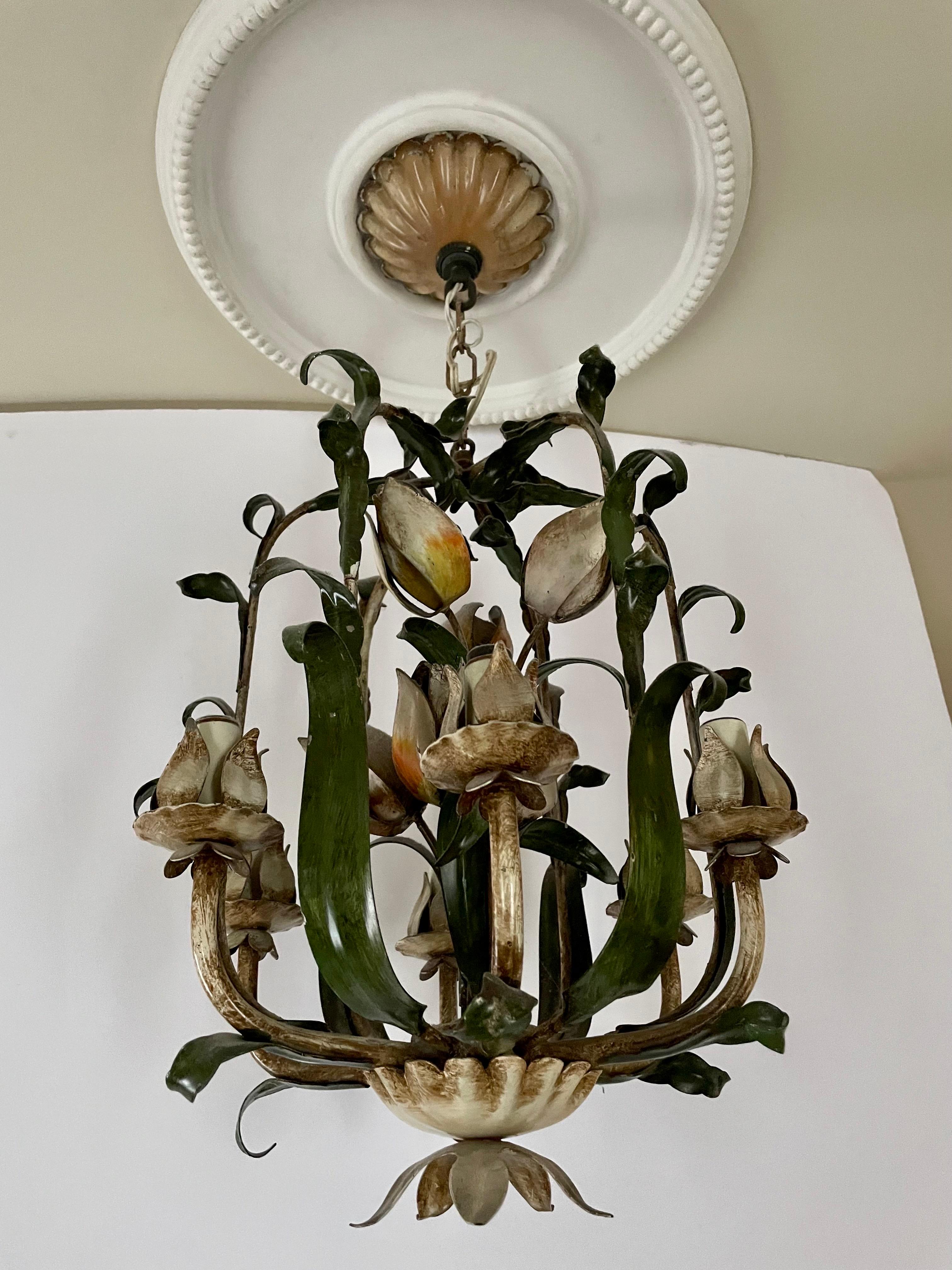 Italian Tole Floral Tulip chandelier. Six arms. Measures: 12