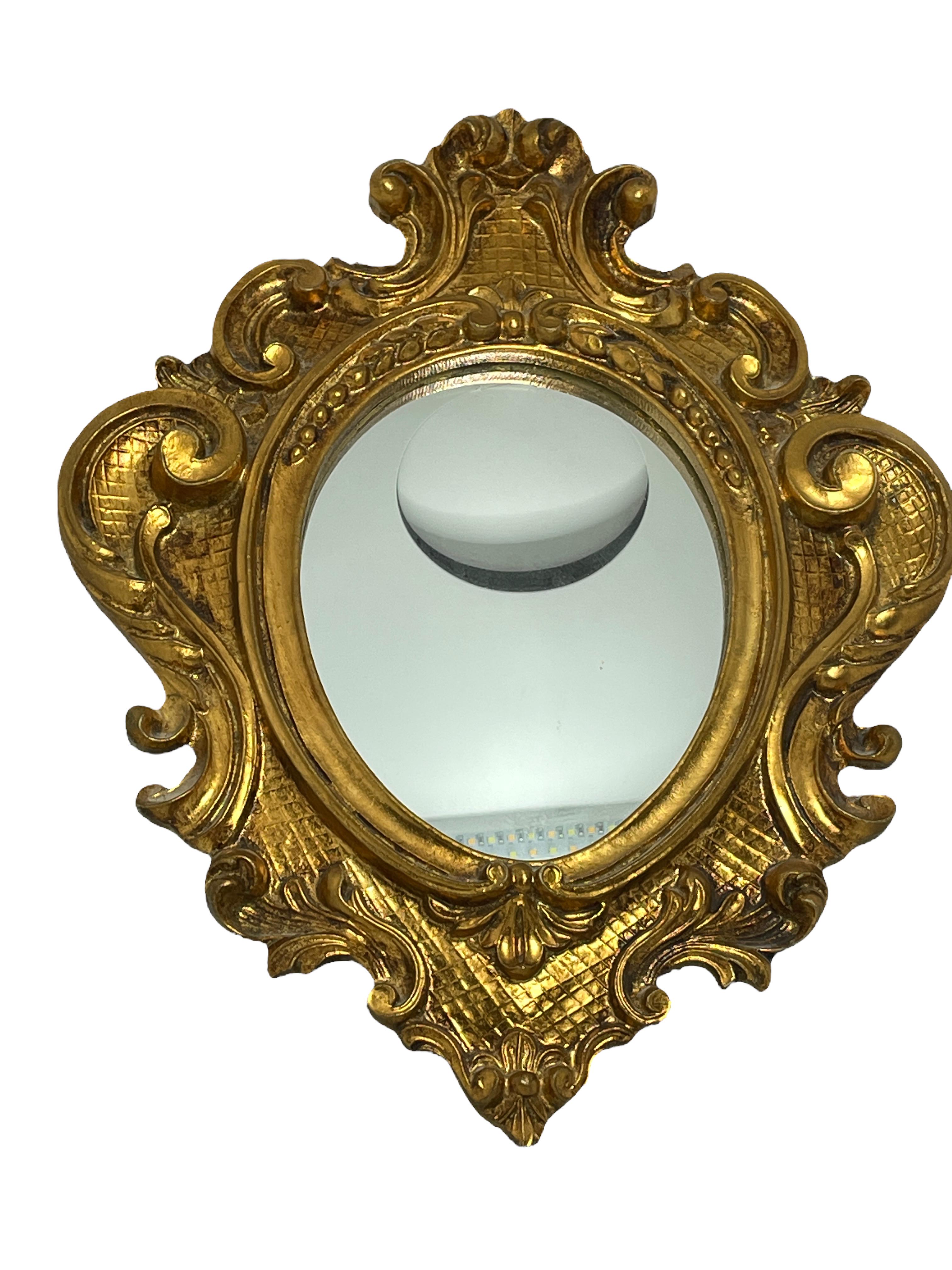 Hollywood Regency Italian Tole Toleware Chic Gilt Wood Mirror, circa 1950s