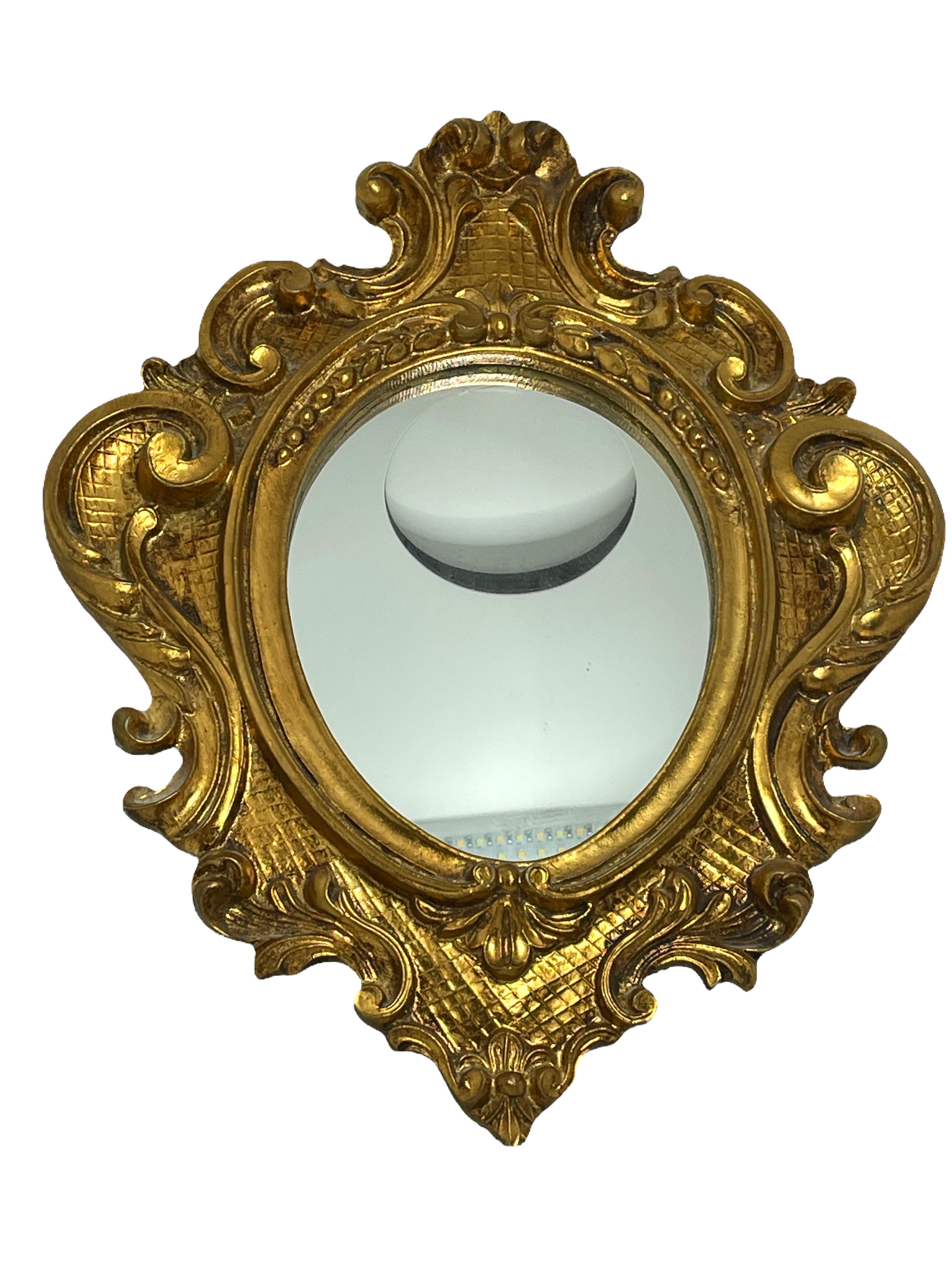 Italian Tole Toleware Chic Gilt Wood Mirror, circa 1950s In Good Condition In Nuernberg, DE