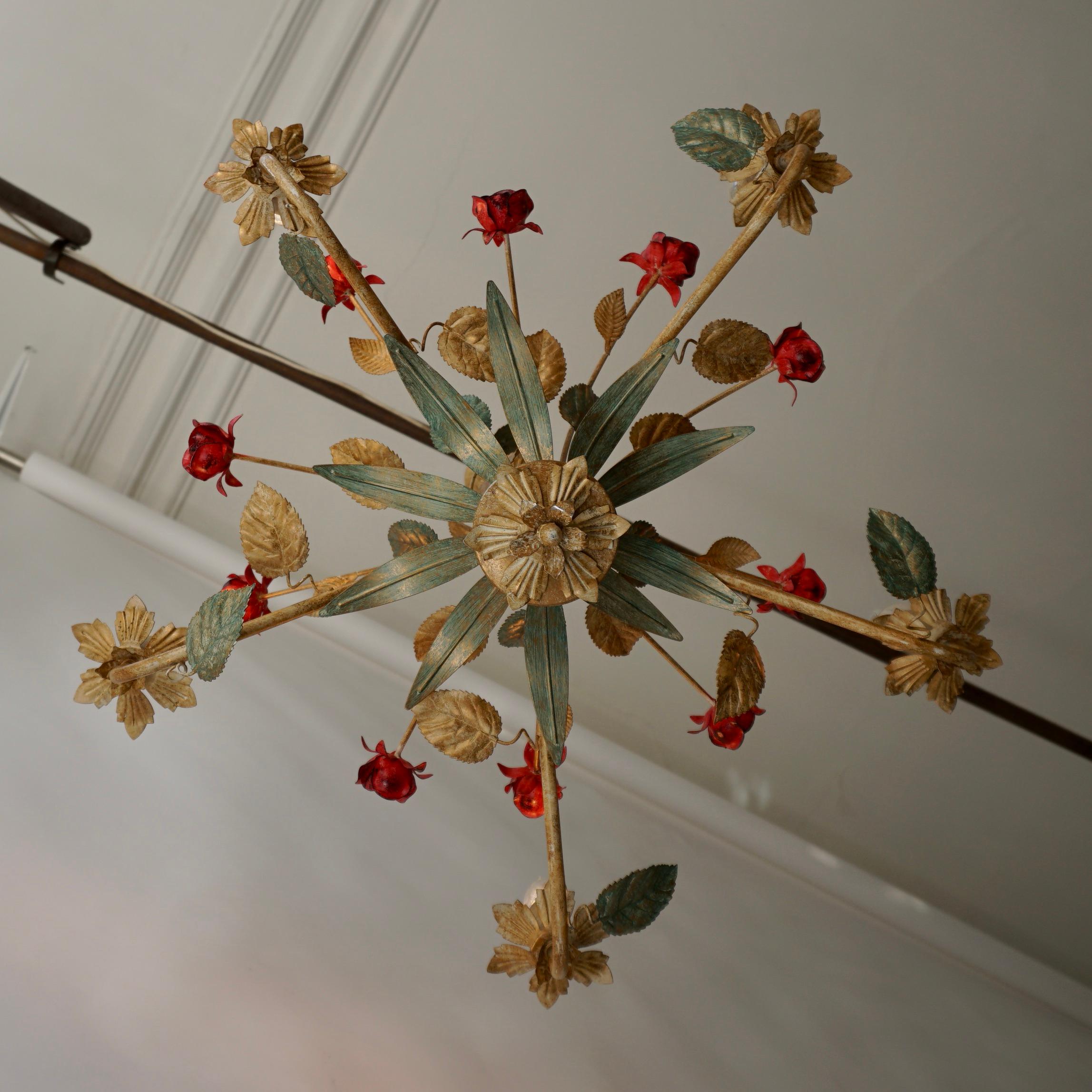 Italian Tole Ware Painted Chandelier with Red Roses 5 Light In Good Condition For Sale In Antwerp, BE
