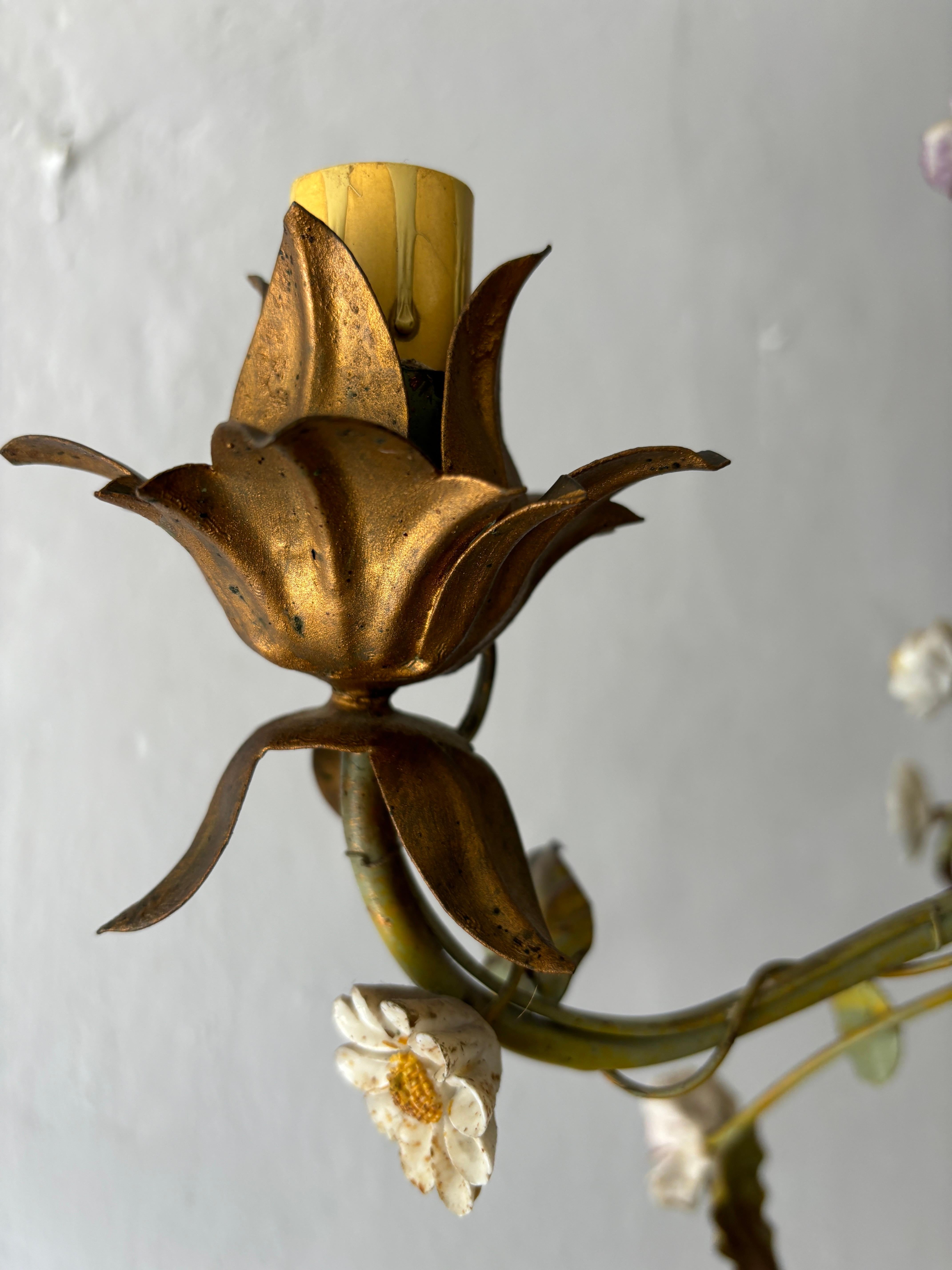 Italian Tole with Porcelain Flowers Polychrome Chandelier, circa 1870 10