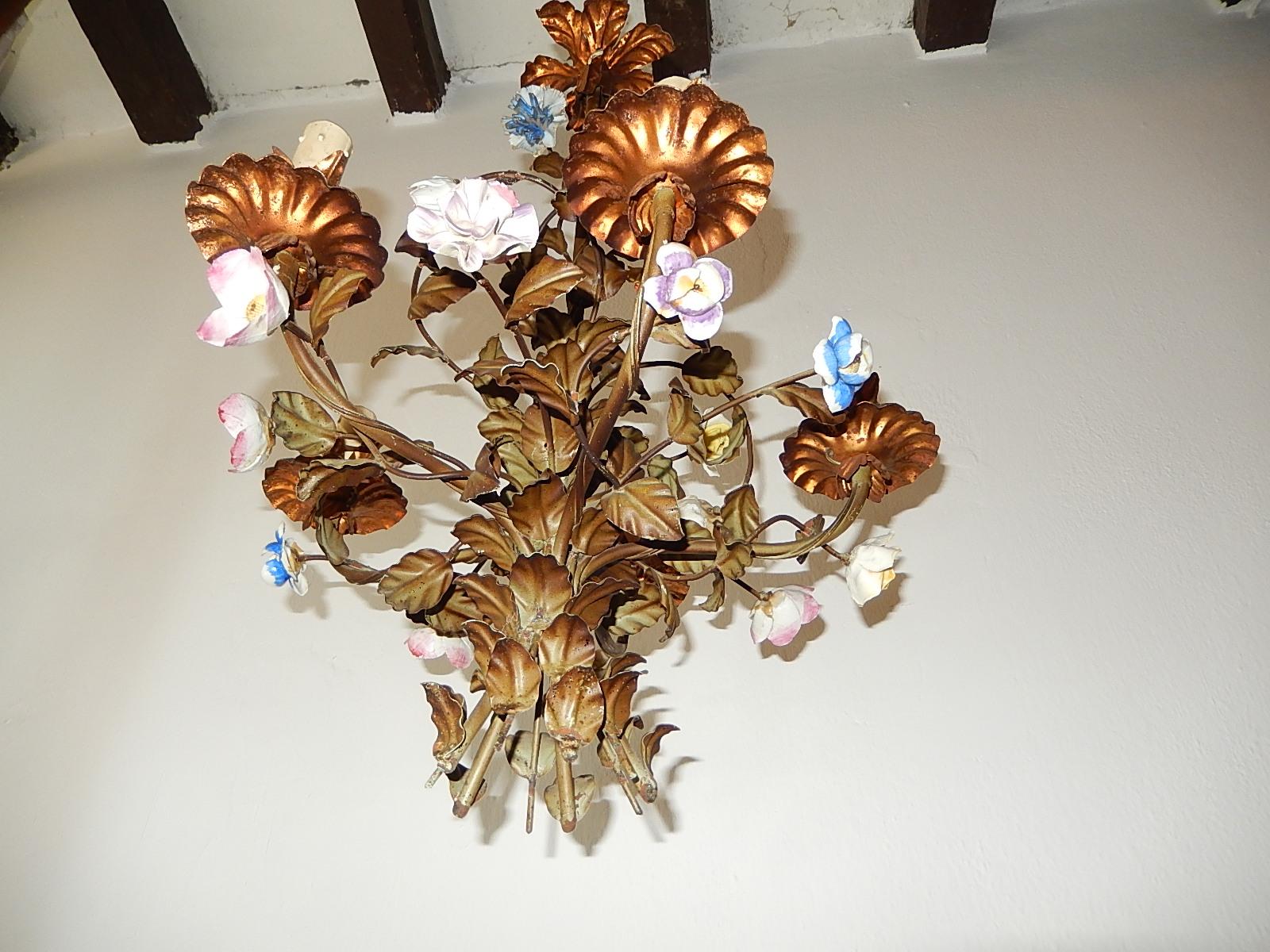 Italian Tole with Porcelain Flowers Polychrome Chandelier, circa 1870 1