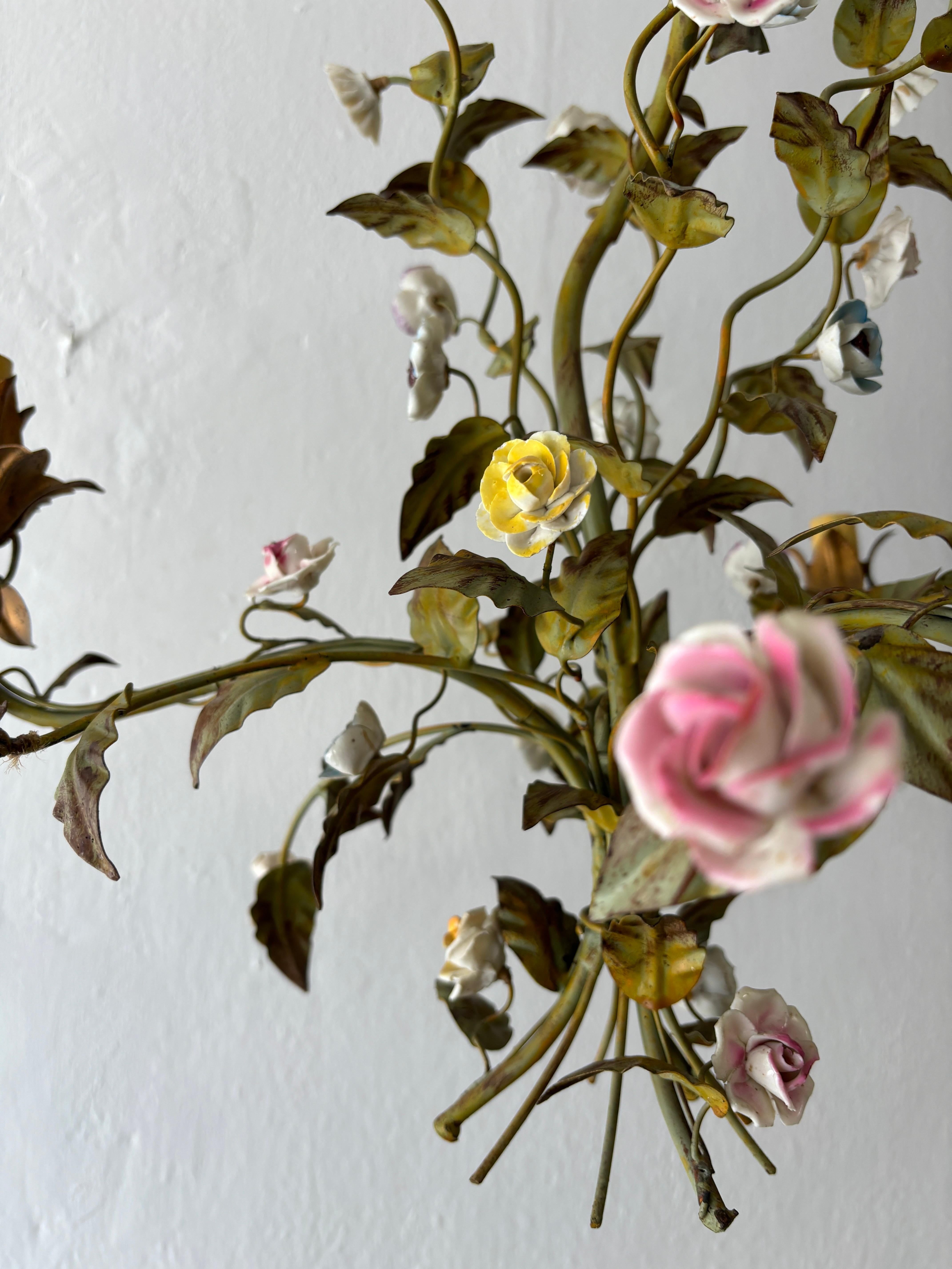 Italian Tole with Porcelain Flowers Polychrome Chandelier, circa 1870 1