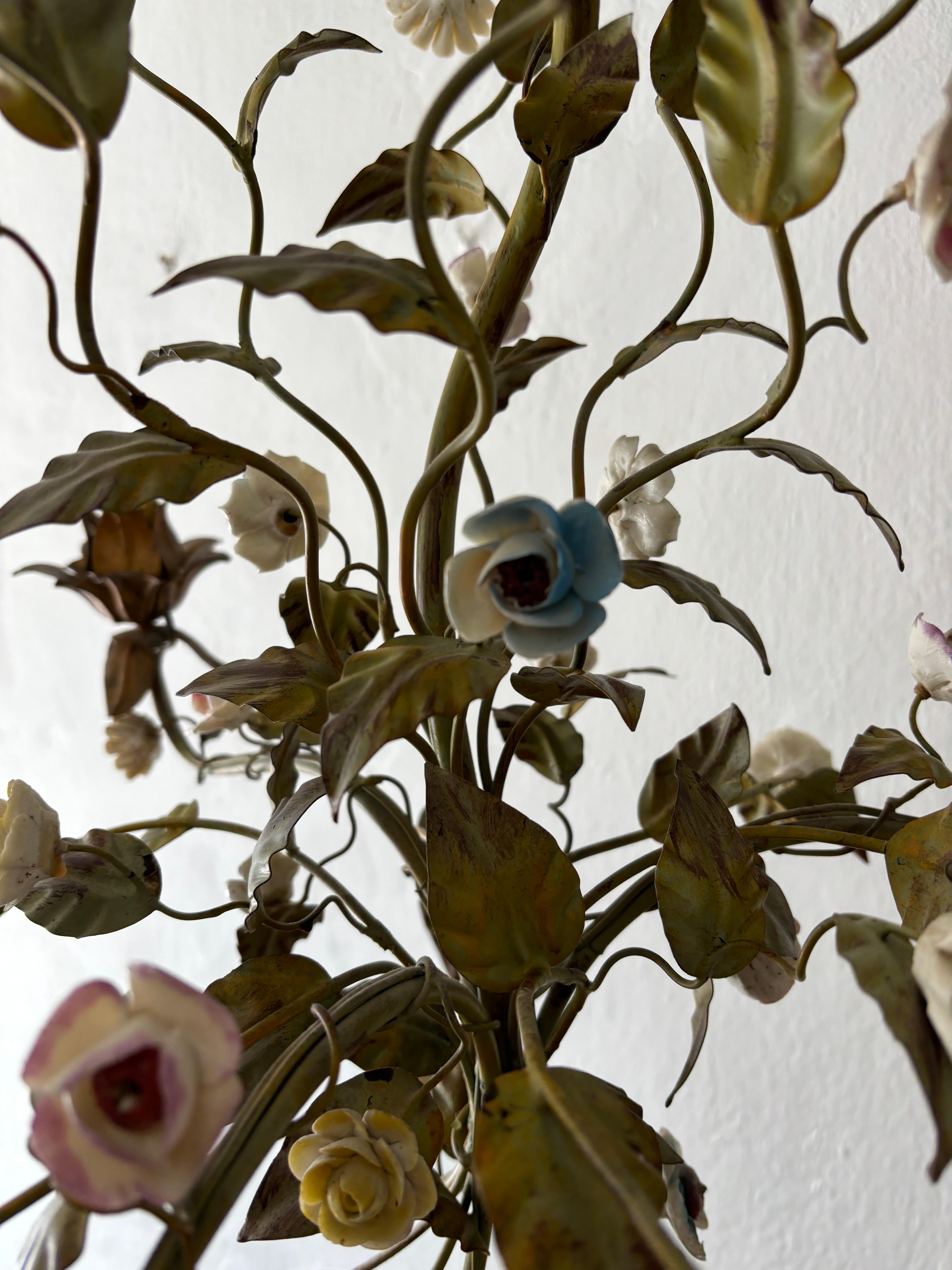 Italian Tole with Porcelain Flowers Polychrome Chandelier, circa 1870 3