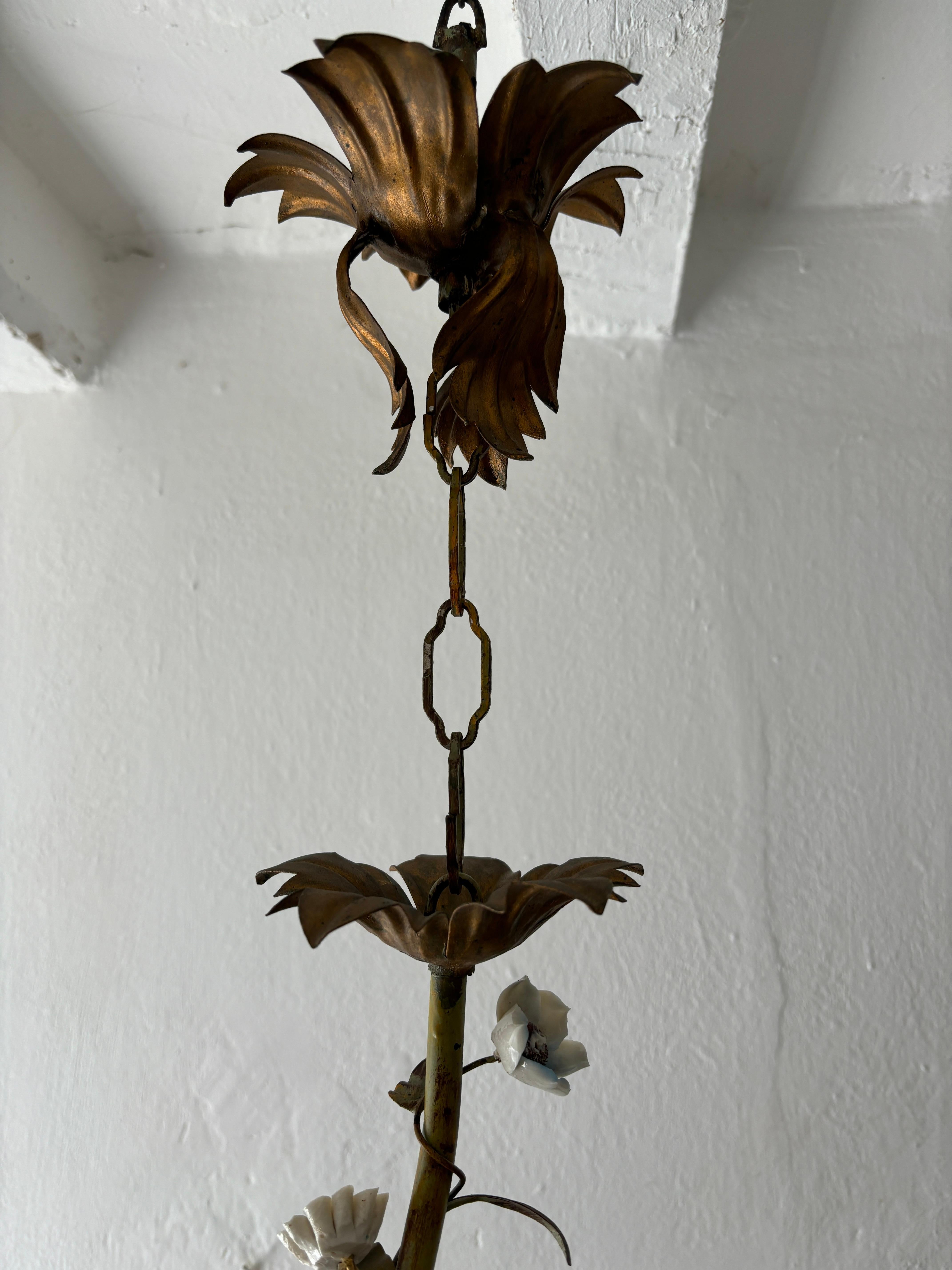 Italian Tole with Porcelain Flowers Polychrome Chandelier, circa 1870 5