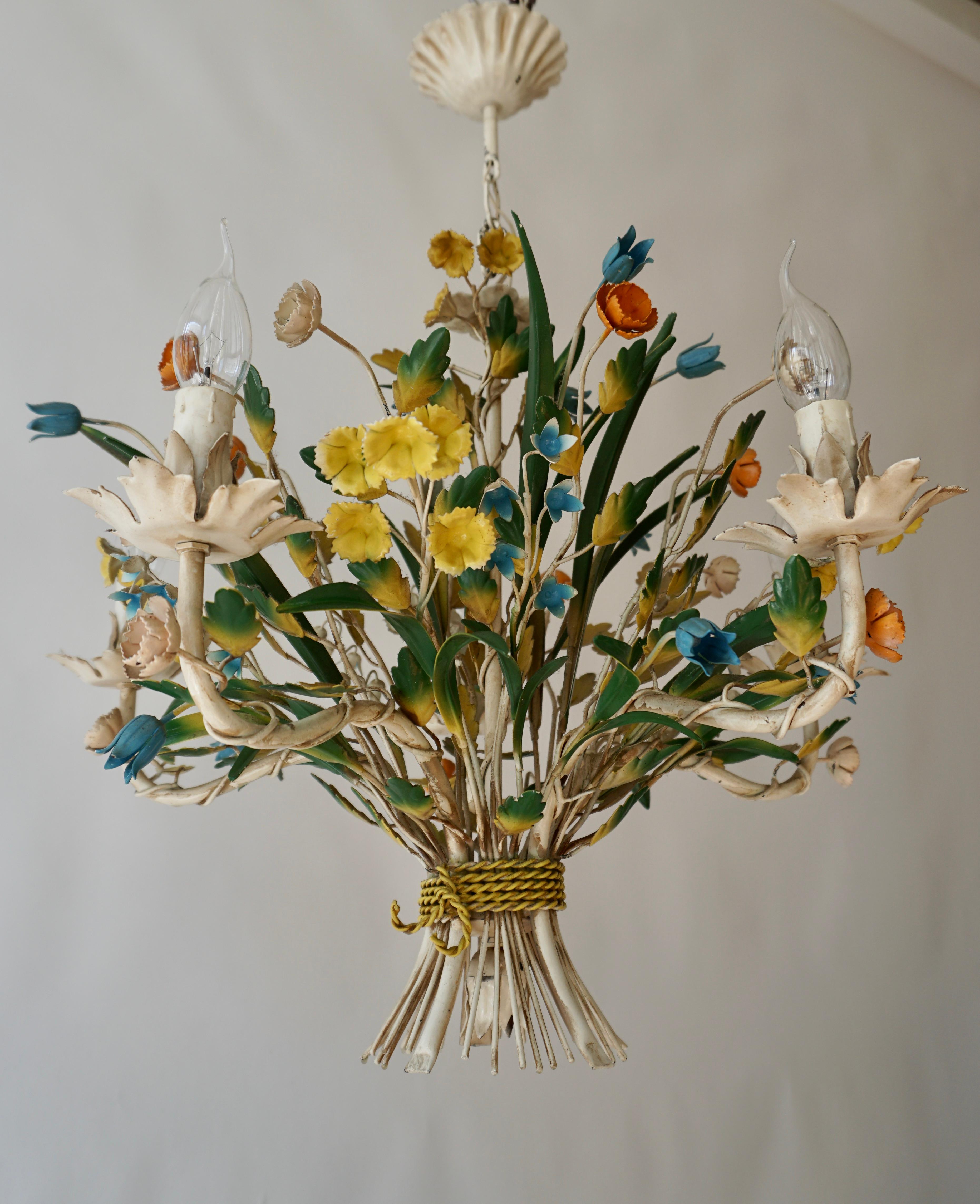 20th Century Italian Tole with Porcelain Flowers Polychrome Chandelier  For Sale