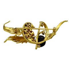 Italian Toliro Dove Tahitian Pearl and Diamond 18 Karat Yellow Gold Brooch Pin