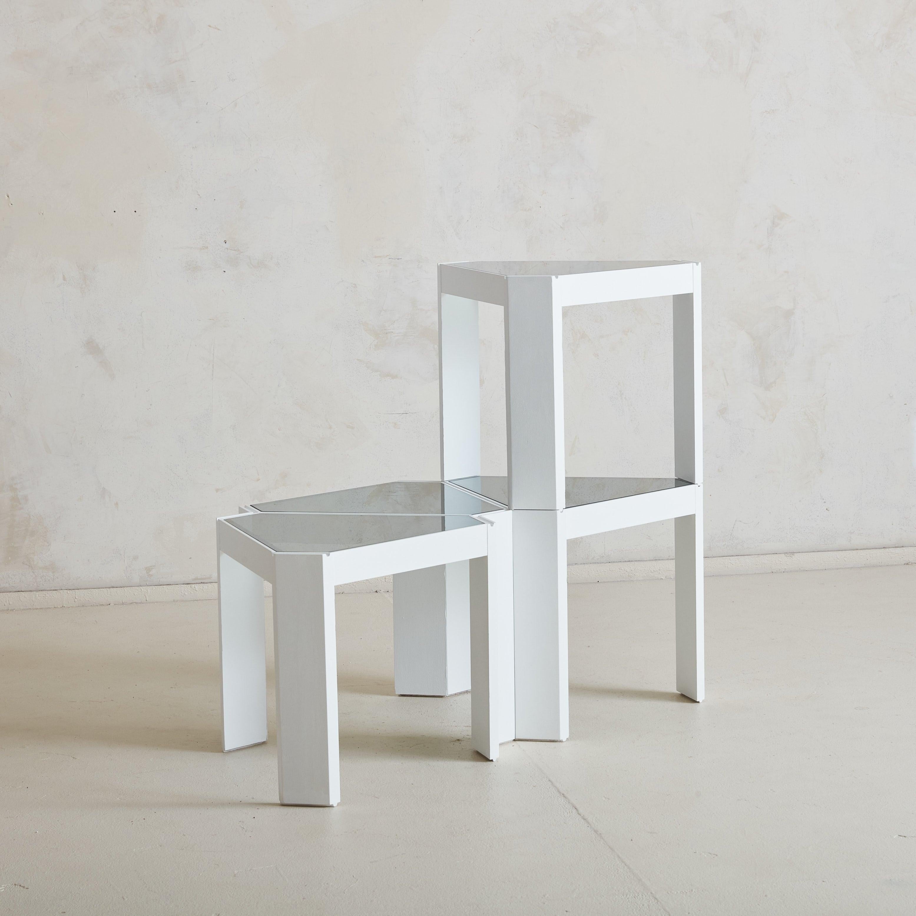 Italian 'Tony' Triangular Side Table by Porada Arredi, 1970s For Sale 1
