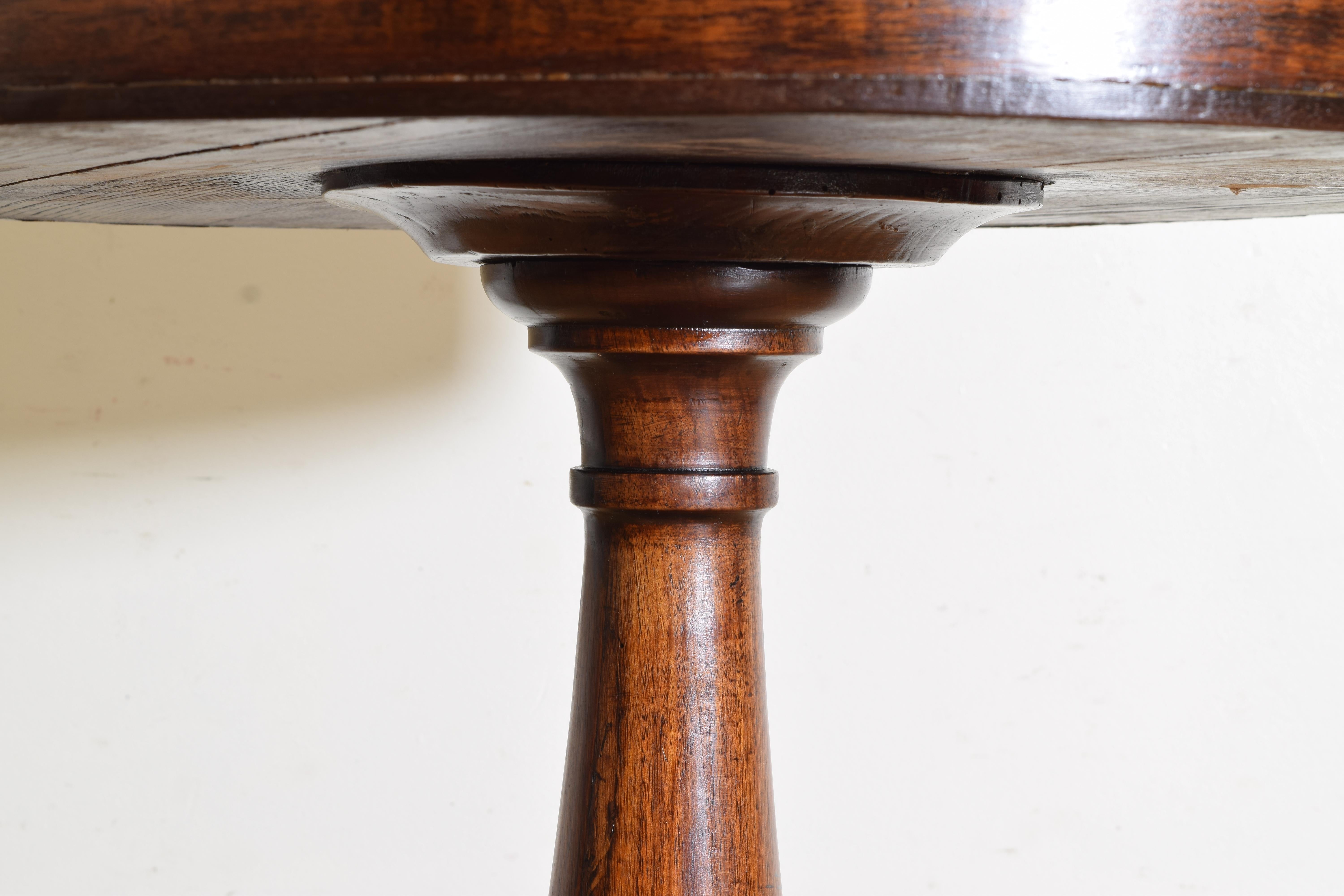 Italian, Toscana, Neoclassical Walnut 2-Drawer Center Table, Brass Feet, ca1835 3