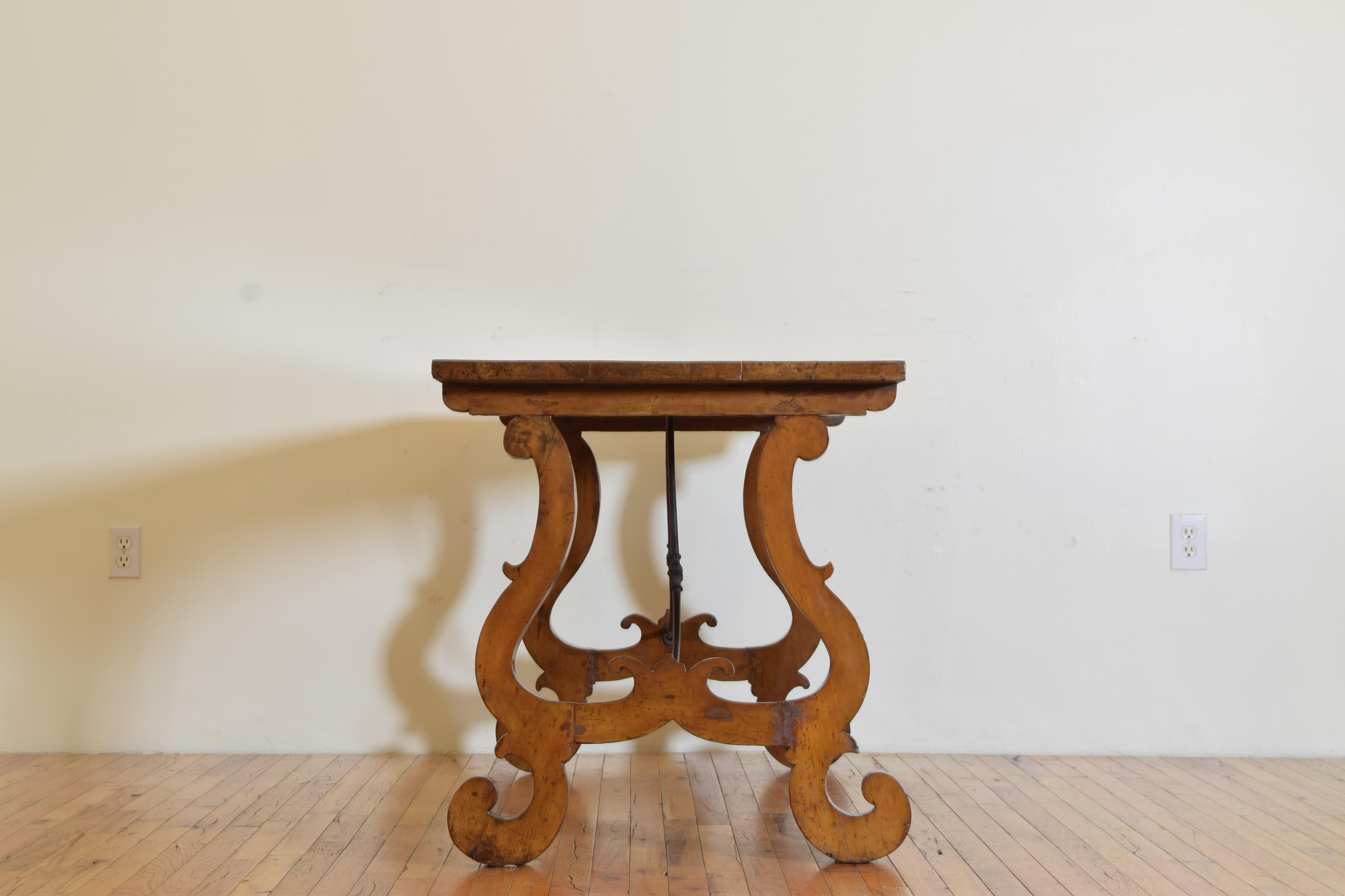 Early 18th Century Italian, Toscana, Pearwood & Iron Center or Dining Table, 17th/18th Century For Sale