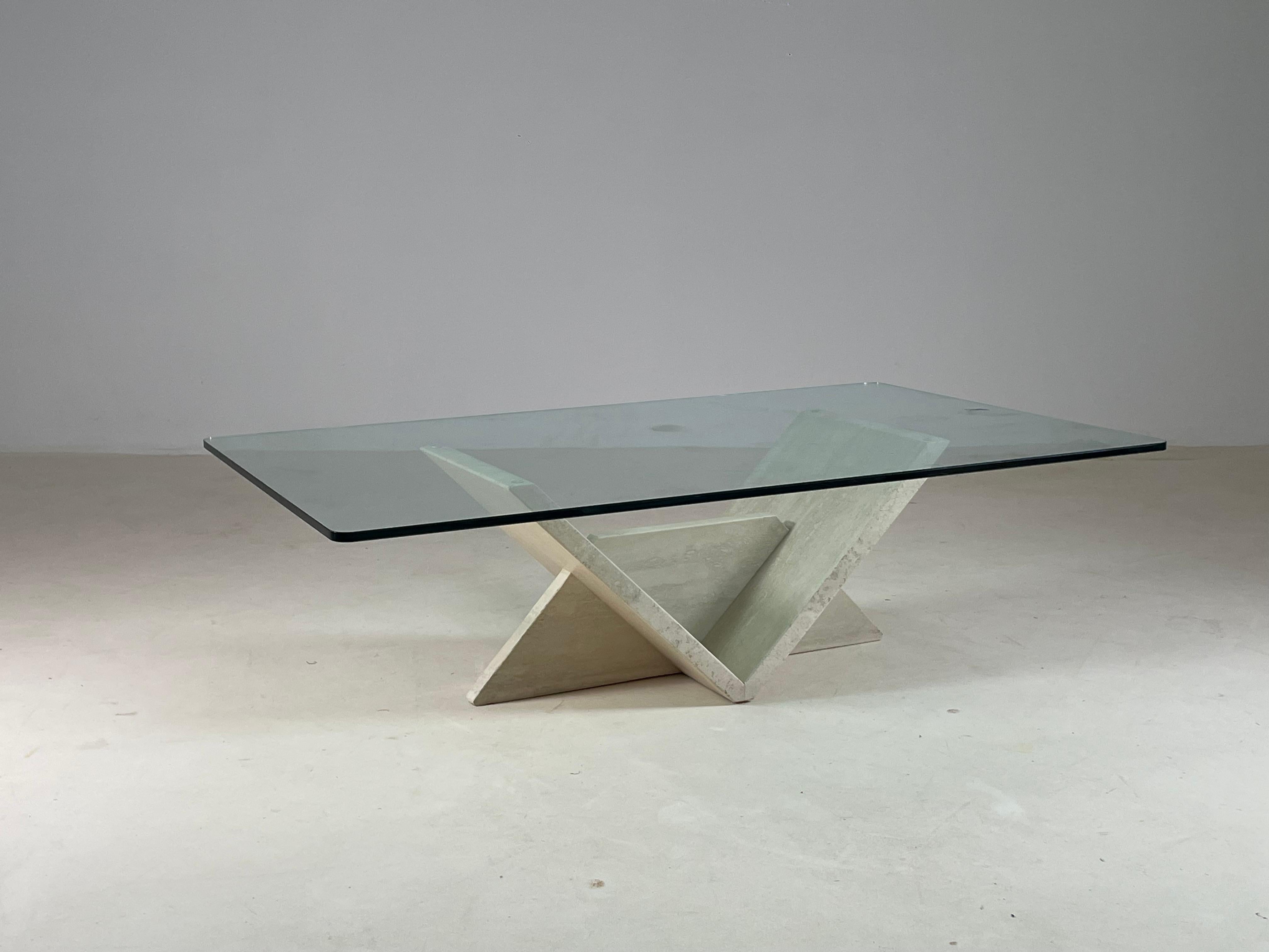 Italienischer Couchtisch aus Travertin und Glas, 1970er Jahre im Angebot 11