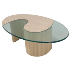 Table basse italienne en travertin et verre, années 1980